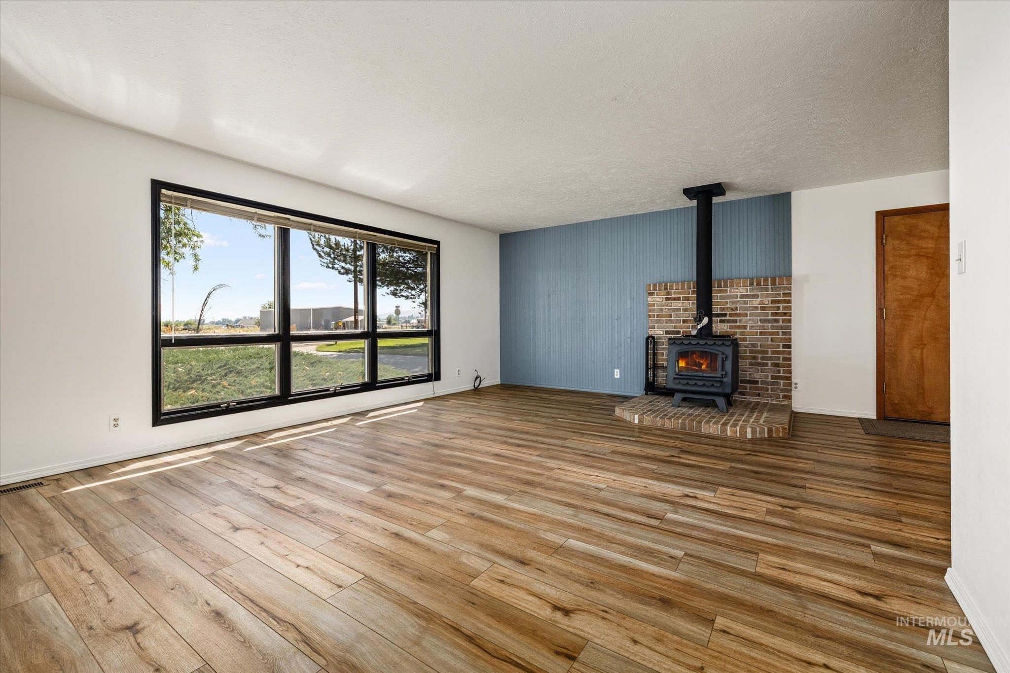 3733 Little Rock Rd, Emmett, Idaho 83617, 3 Bedrooms, 2.5 Bathrooms, Residential For Sale, Price $789,000,MLS 98999549