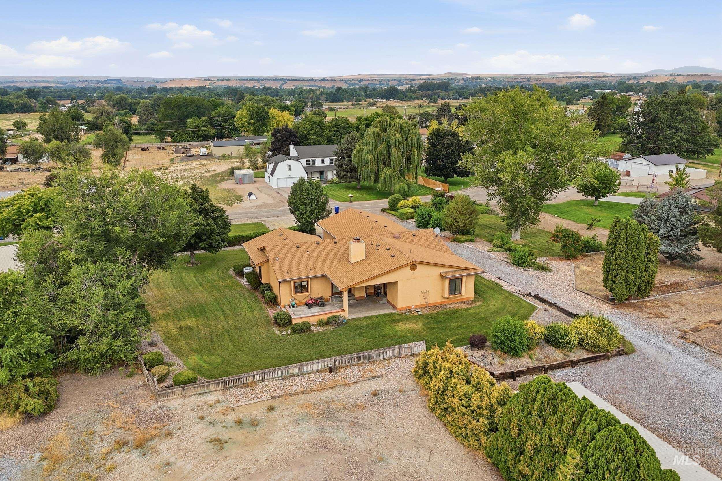 10146 Vistair Pl, Payette, Idaho 83661, 3 Bedrooms, 3 Bathrooms, Residential For Sale, Price $524,900, 98999550