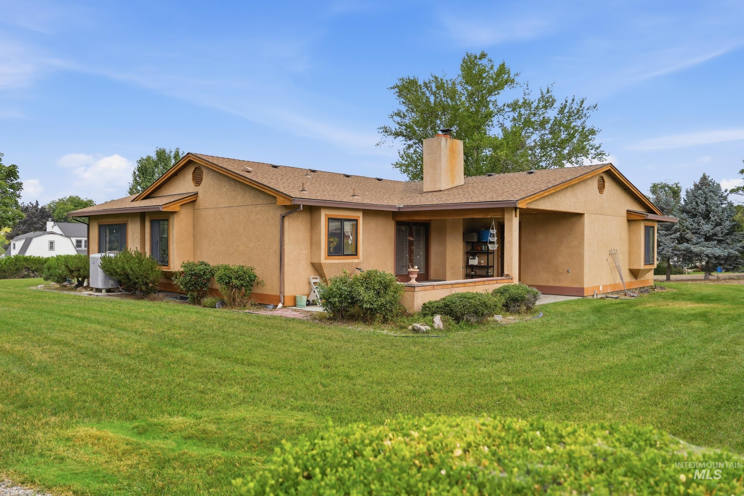 10146 Vistair Pl, Payette, Idaho 83661, 3 Bedrooms, 3 Bathrooms, Residential For Sale, Price $524,900, 98999550