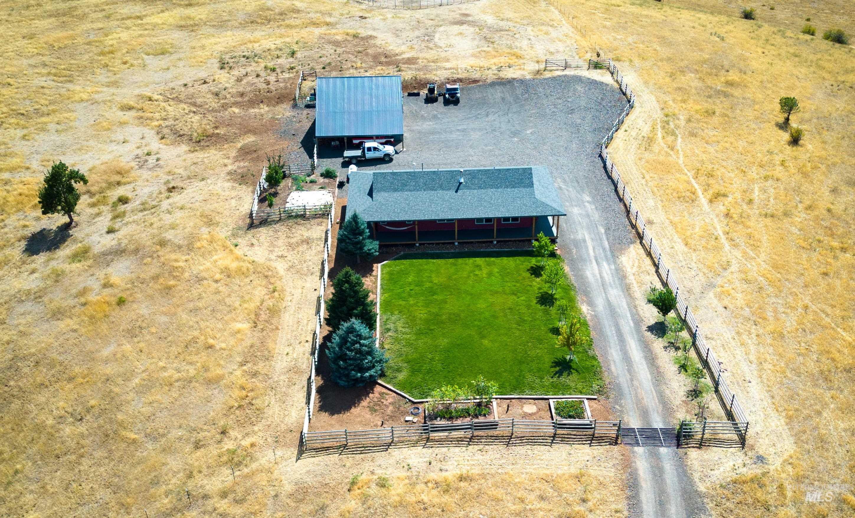 2115 Kilborn Ln, Mesa, Idaho 83643, 2 Bedrooms, 2 Bathrooms, Residential For Sale, Price $745,000,MLS 98999554