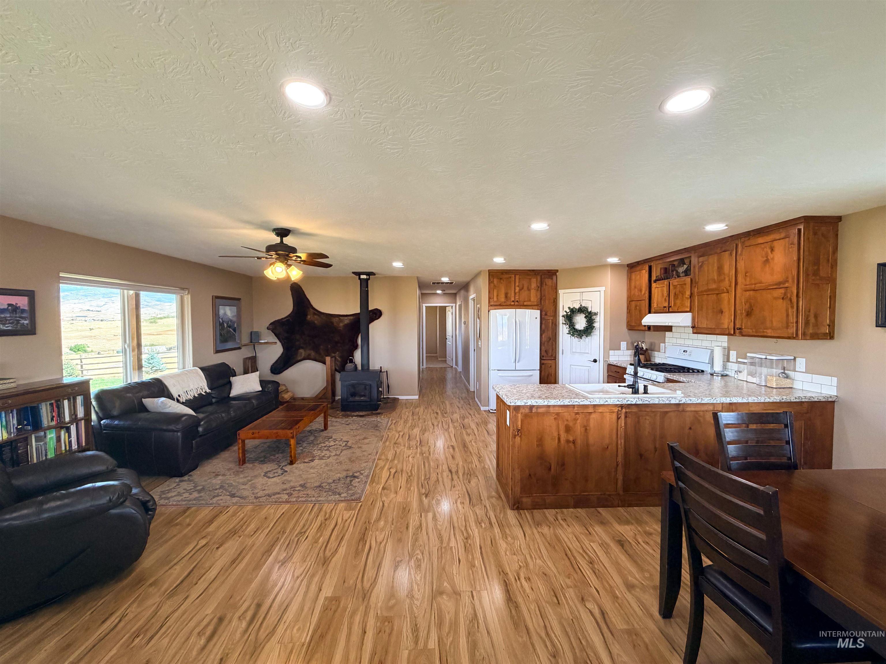 2115 Kilborn Ln, Mesa, Idaho 83643, 2 Bedrooms, 2 Bathrooms, Residential For Sale, Price $745,000,MLS 98999554