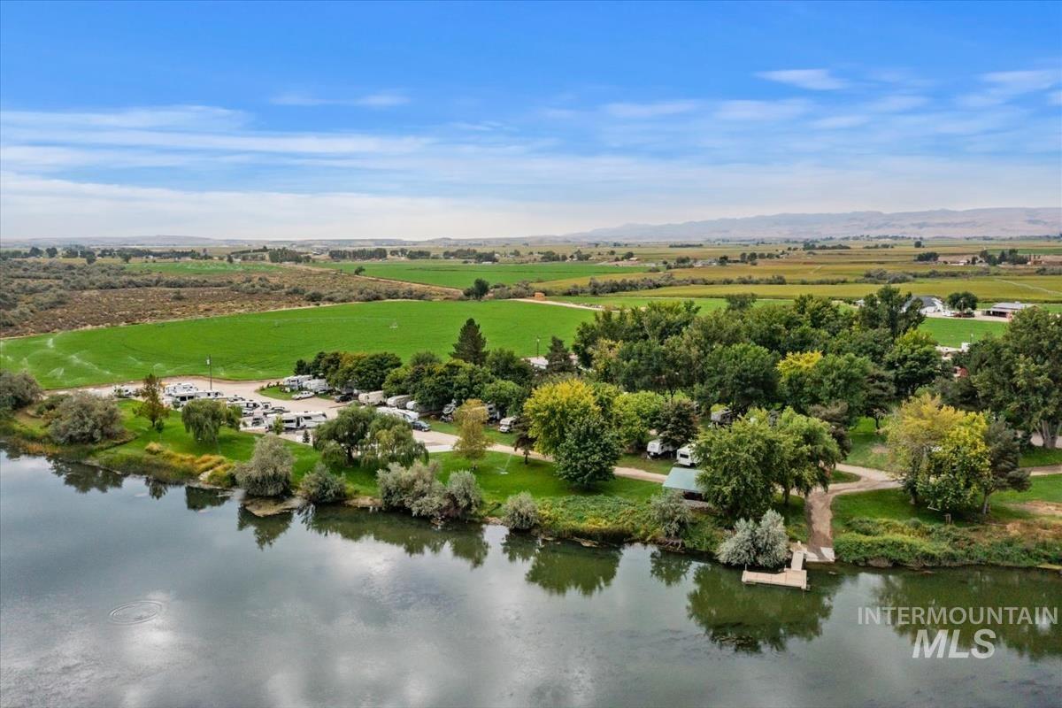 4030 River Resort Drive, Homedale, Idaho 83628, 2 Bedrooms, 2 Bathrooms, Residential For Sale, Price $139,990,MLS 98999555