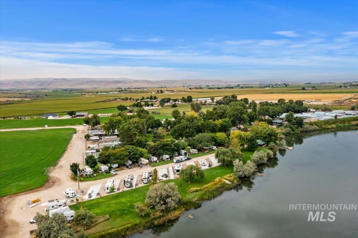 4030 River Resort Drive, Homedale, Idaho 83628, 2 Bedrooms, 2 Bathrooms, Residential For Sale, Price $139,990,MLS 98999555