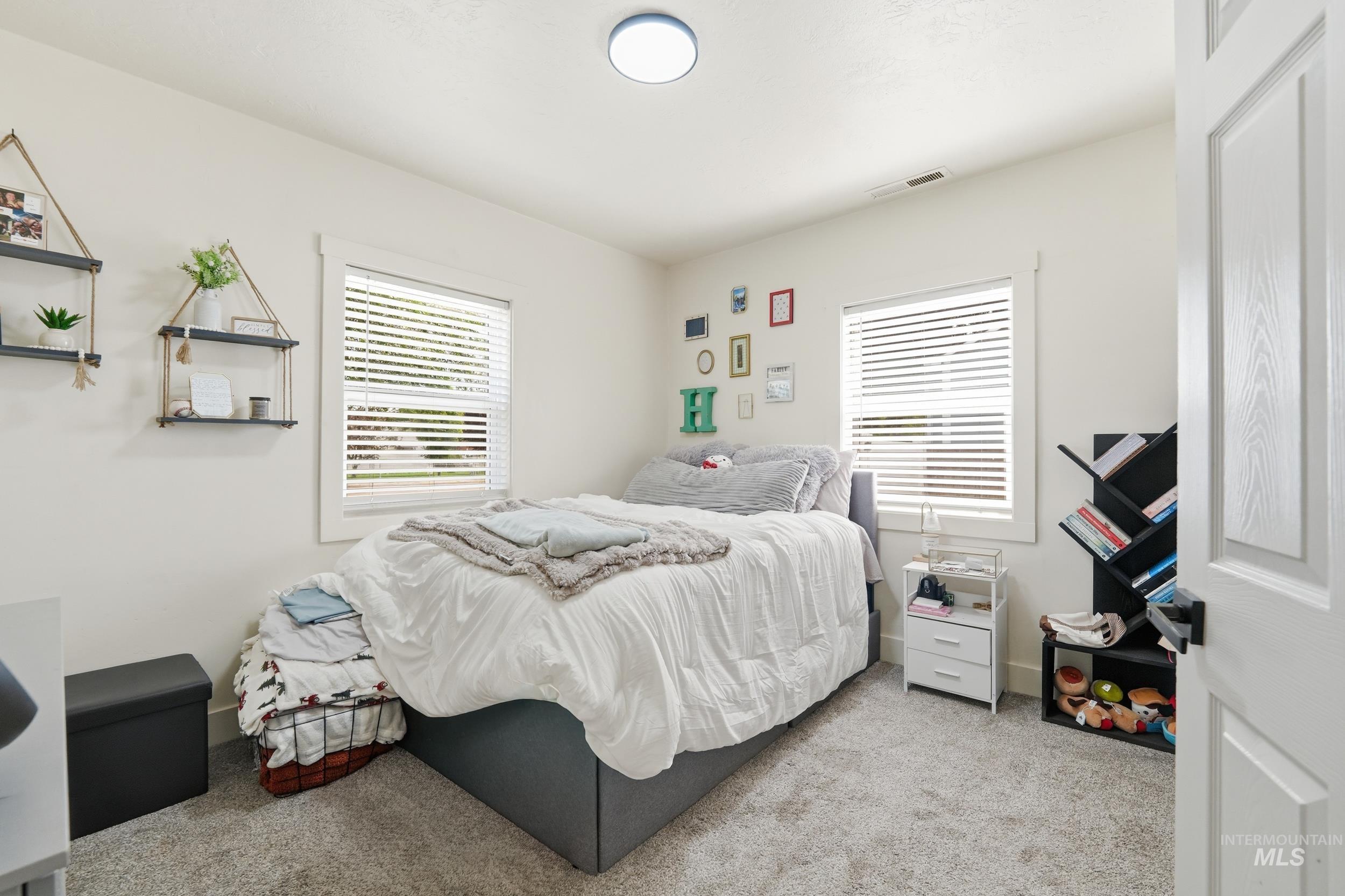 419 S Locust St., Nampa, Idaho 83686, 3 Bedrooms, 2.5 Bathrooms, Residential For Sale, Price $359,900, 98999556