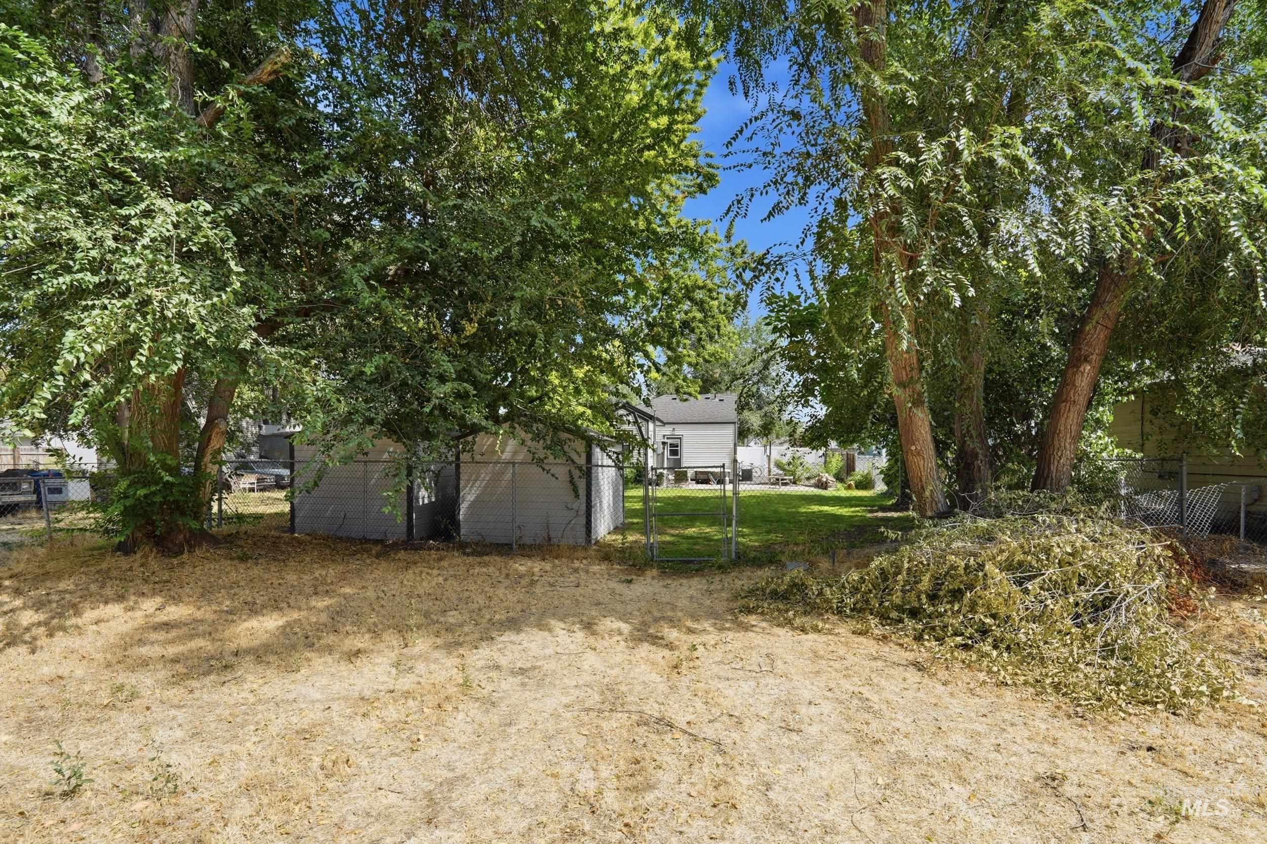 419 S Locust St., Nampa, Idaho 83686, 3 Bedrooms, 2.5 Bathrooms, Residential For Sale, Price $359,900, 98999556