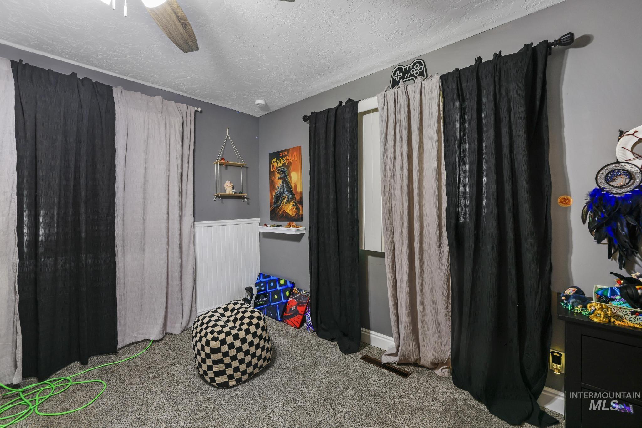 1755 2nd Ave E, Twin Falls, Idaho 83301, 3 Bedrooms, 2 Bathrooms, Residential For Sale, Price $325,000,MLS 98999557