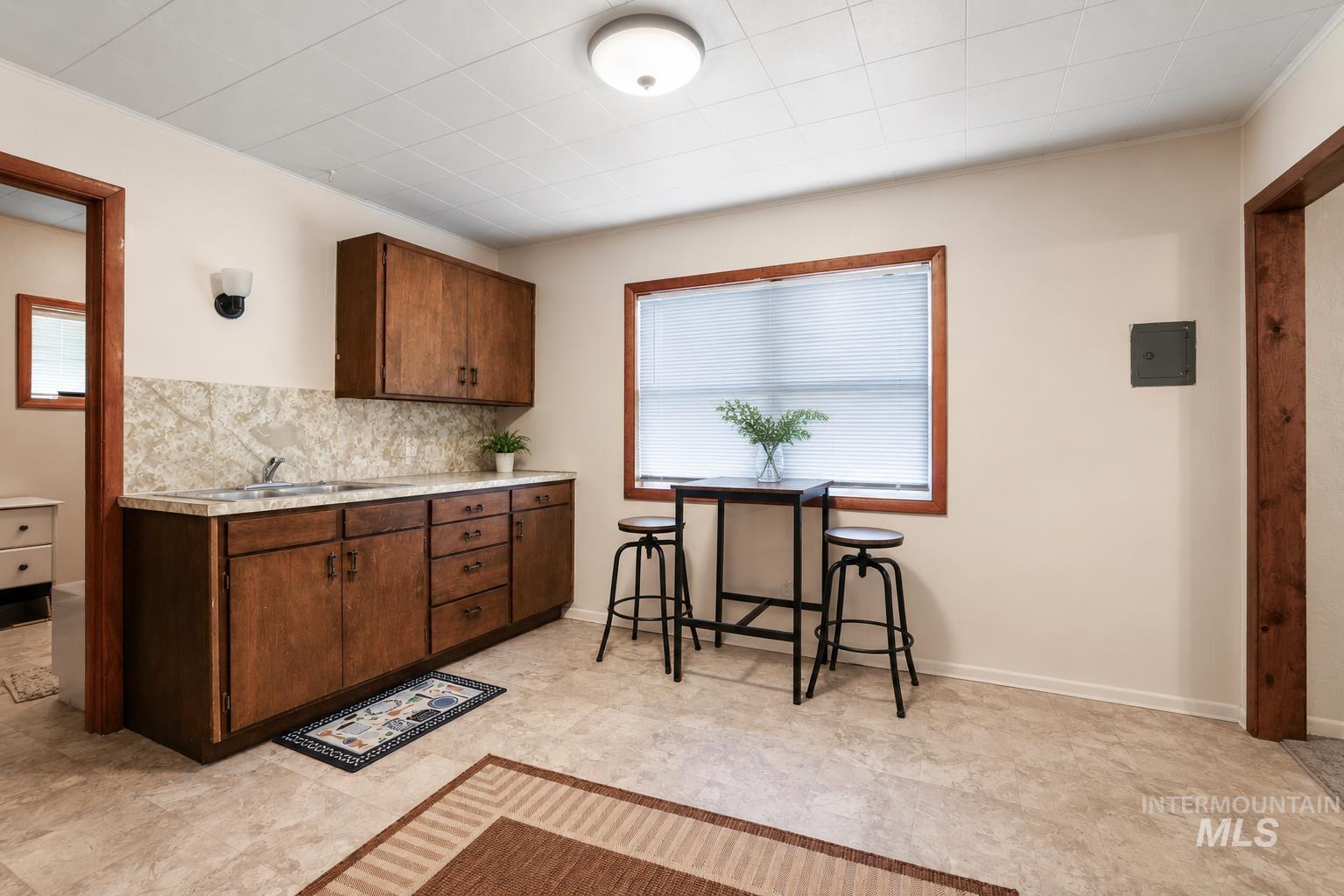 1755 2nd Ave E, Twin Falls, Idaho 83301, 3 Bedrooms, 2 Bathrooms, Residential For Sale, Price $325,000,MLS 98999557