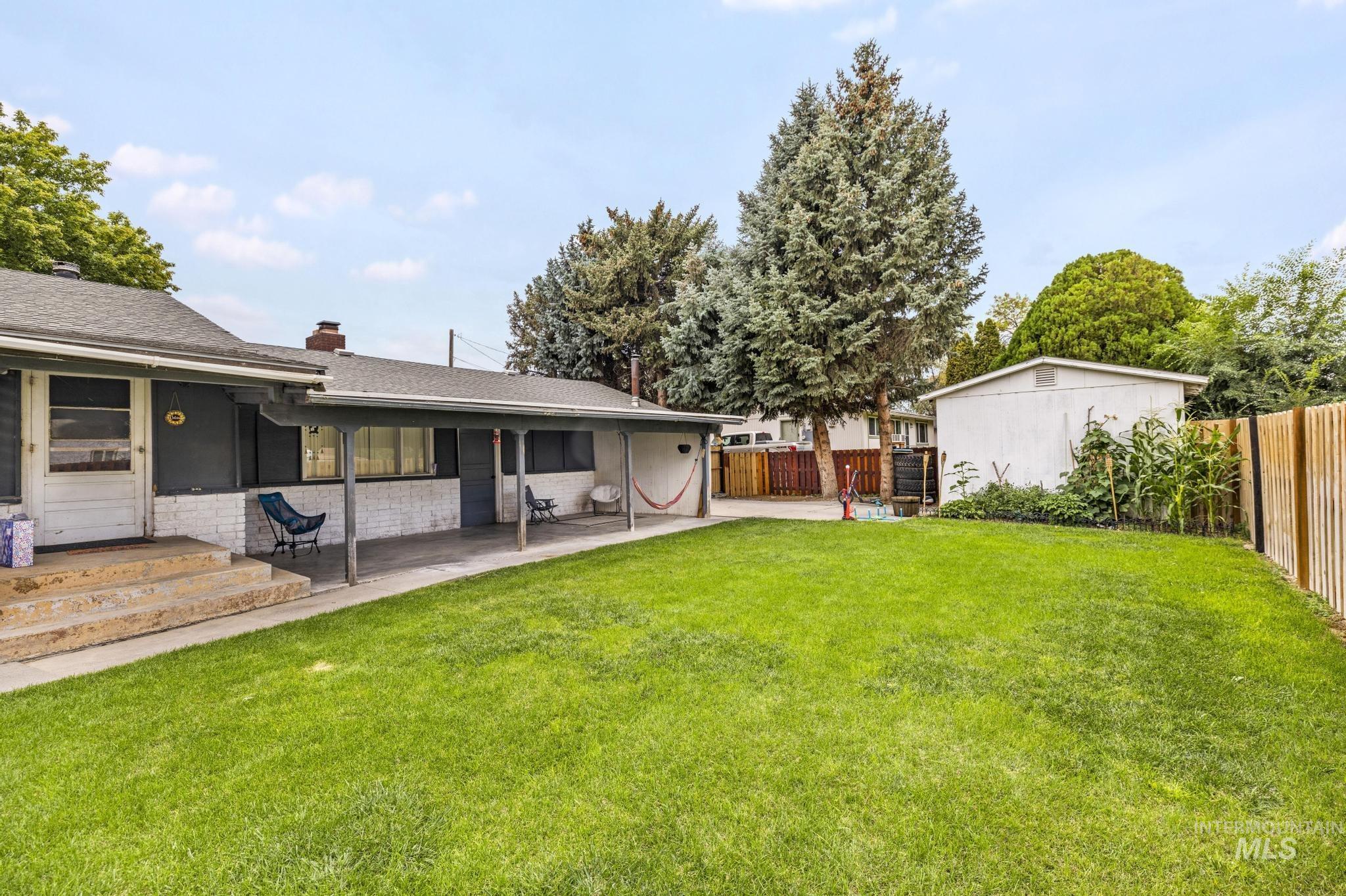 1755 2nd Ave E, Twin Falls, Idaho 83301, 3 Bedrooms, 2 Bathrooms, Residential For Sale, Price $325,000,MLS 98999557