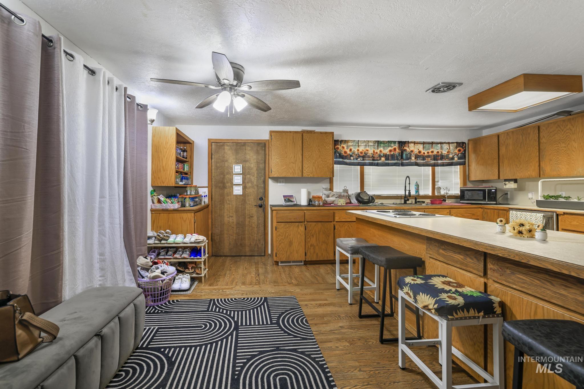1755 2nd Ave E, Twin Falls, Idaho 83301, 3 Bedrooms, 2 Bathrooms, Residential For Sale, Price $325,000,MLS 98999557