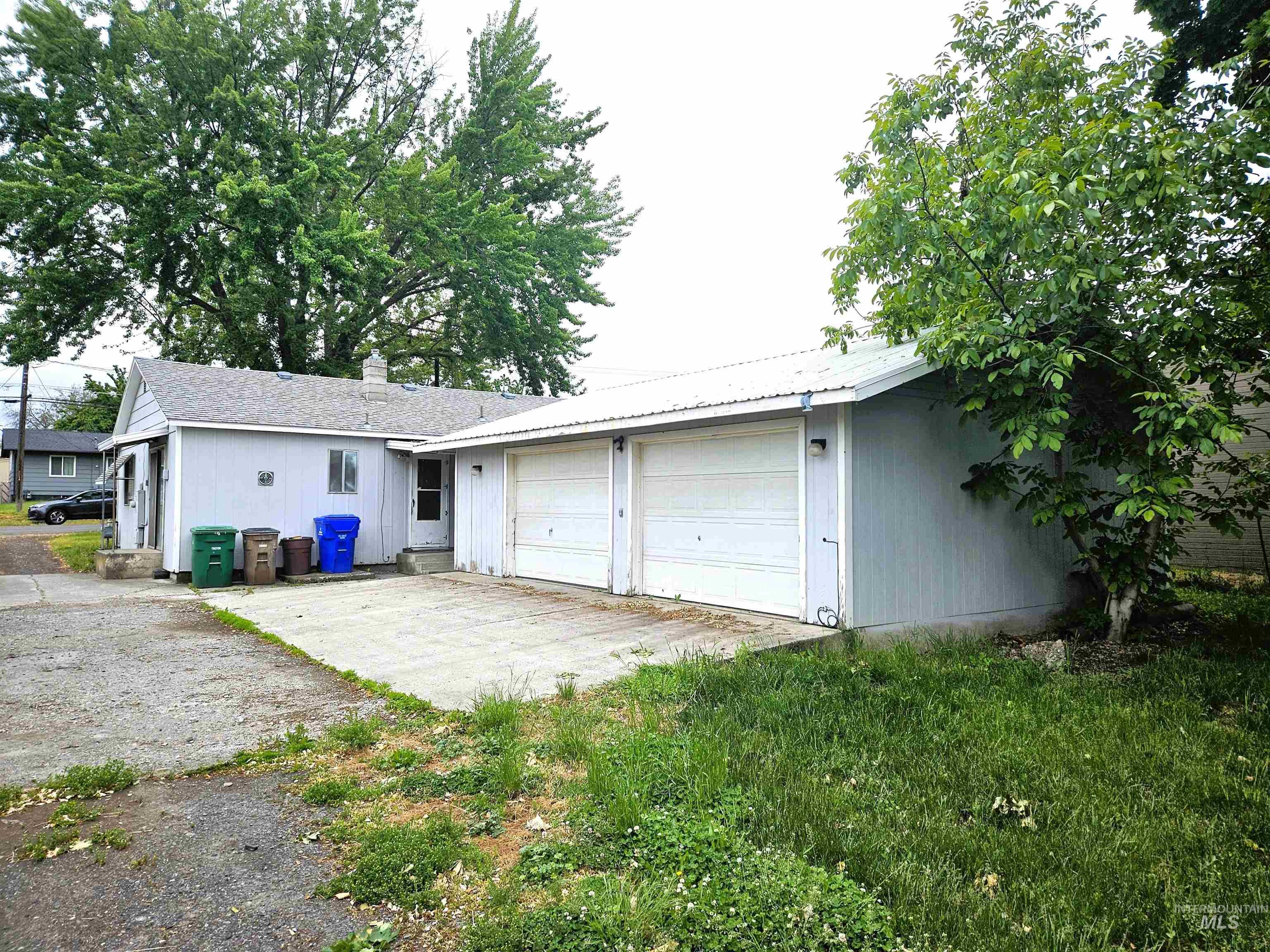 1407 & 1407 1/2 Burrell Ave, Lewiston, Idaho 83501, 3 Bedrooms, 1 Bathroom, Residential Income For Sale, Price $399,900, 98999558