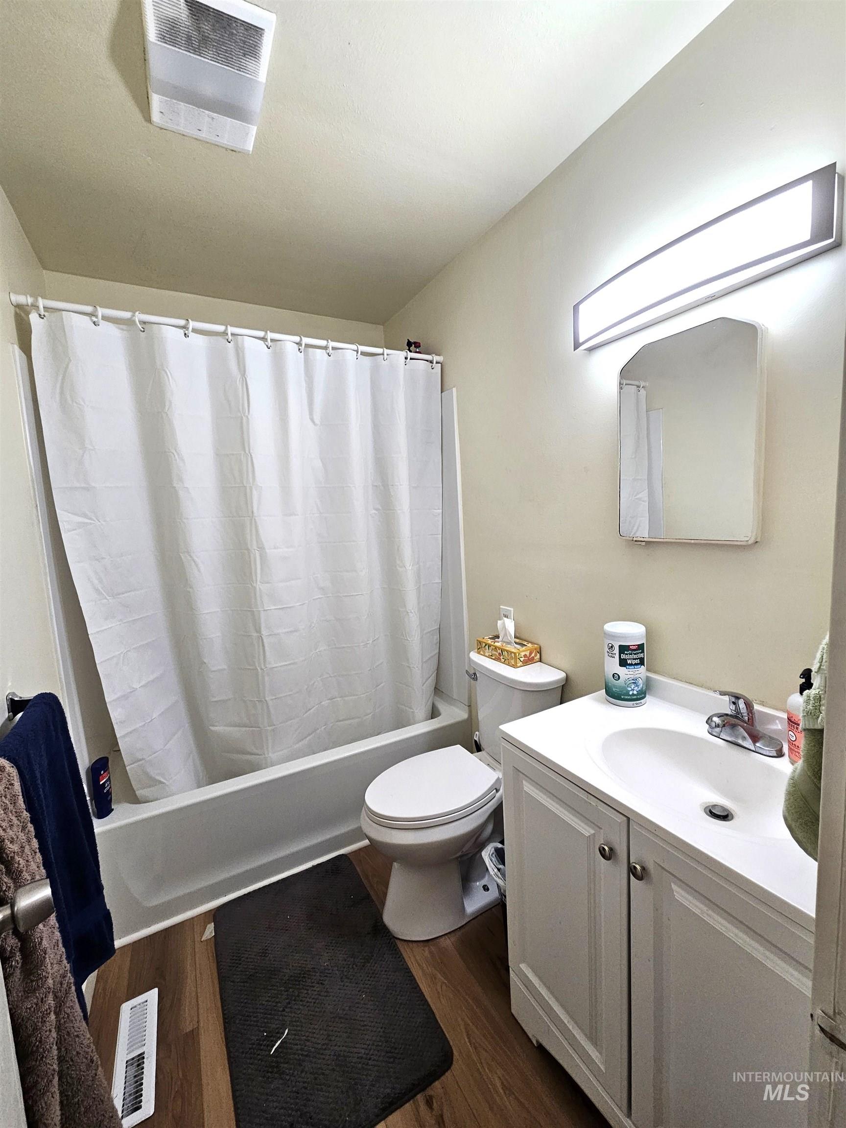 1407 & 1407 1/2 Burrell Ave, Lewiston, Idaho 83501, 3 Bedrooms, 1 Bathroom, Residential Income For Sale, Price $399,900, 98999558