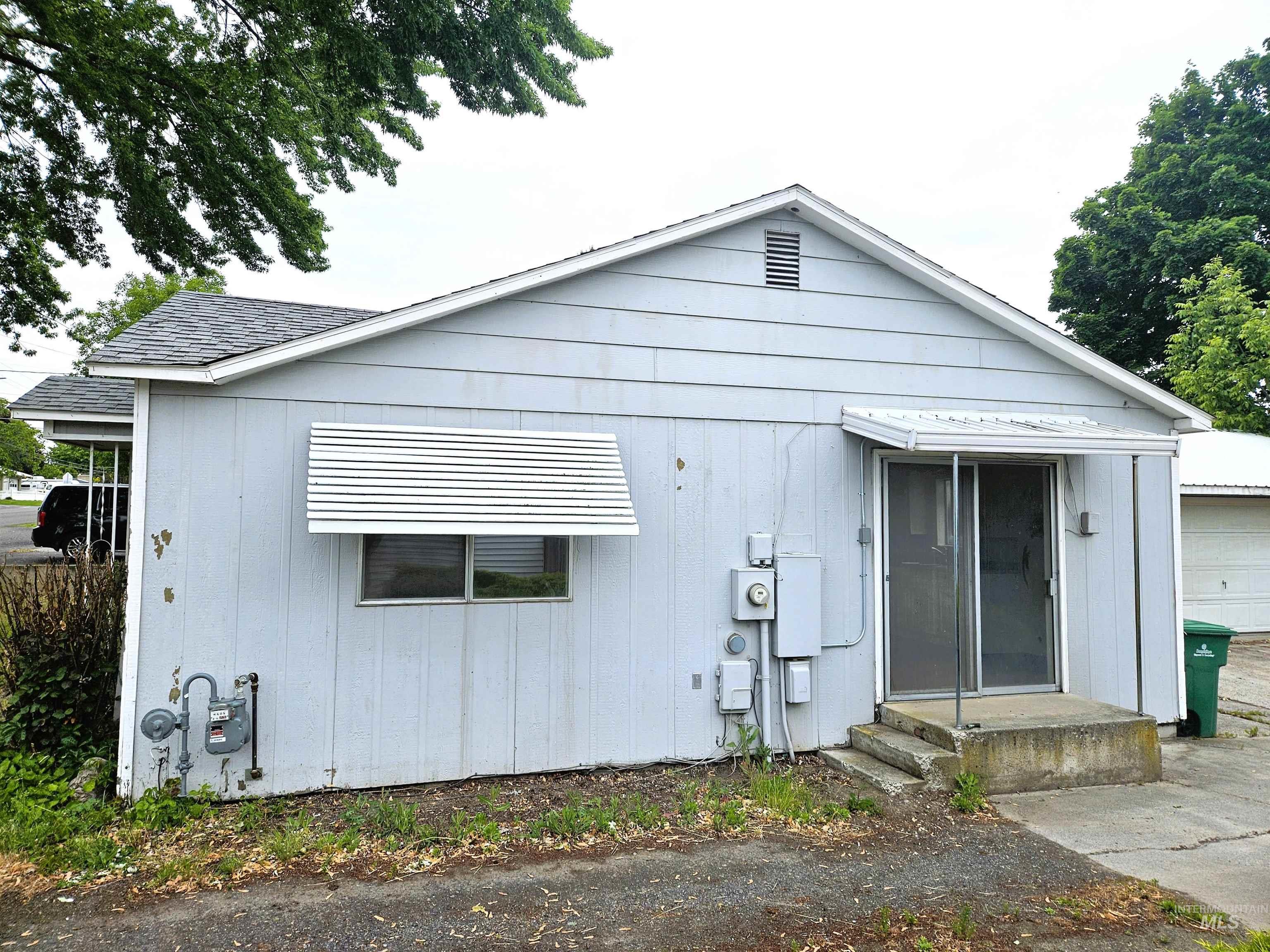 1407 & 1407 1/2 Burrell Ave, Lewiston, Idaho 83501, 3 Bedrooms, 1 Bathroom, Residential Income For Sale, Price $399,900, 98999558