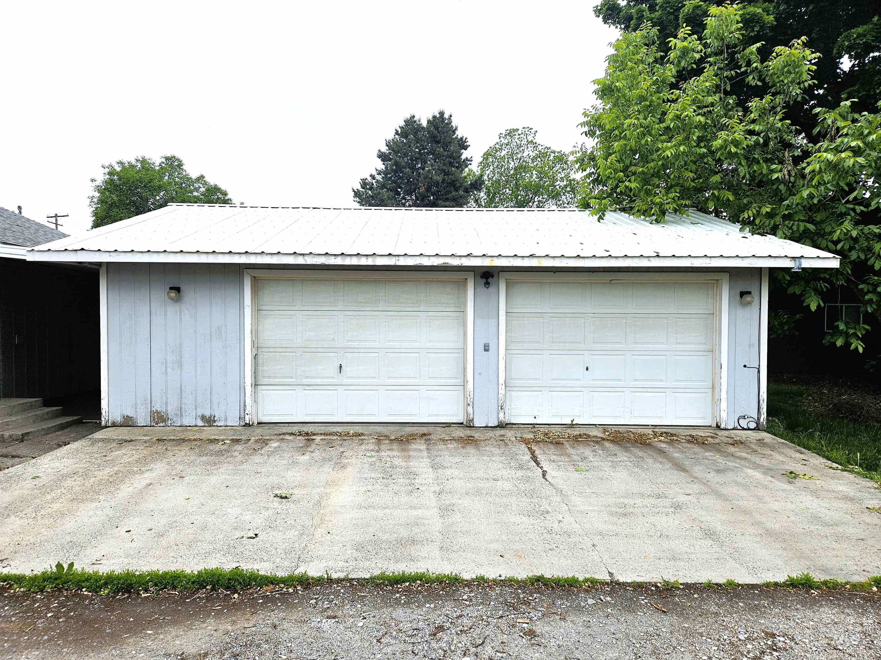 1407 & 1407 1/2 Burrell Ave, Lewiston, Idaho 83501, 3 Bedrooms, 1 Bathroom, Residential Income For Sale, Price $399,900, 98999558