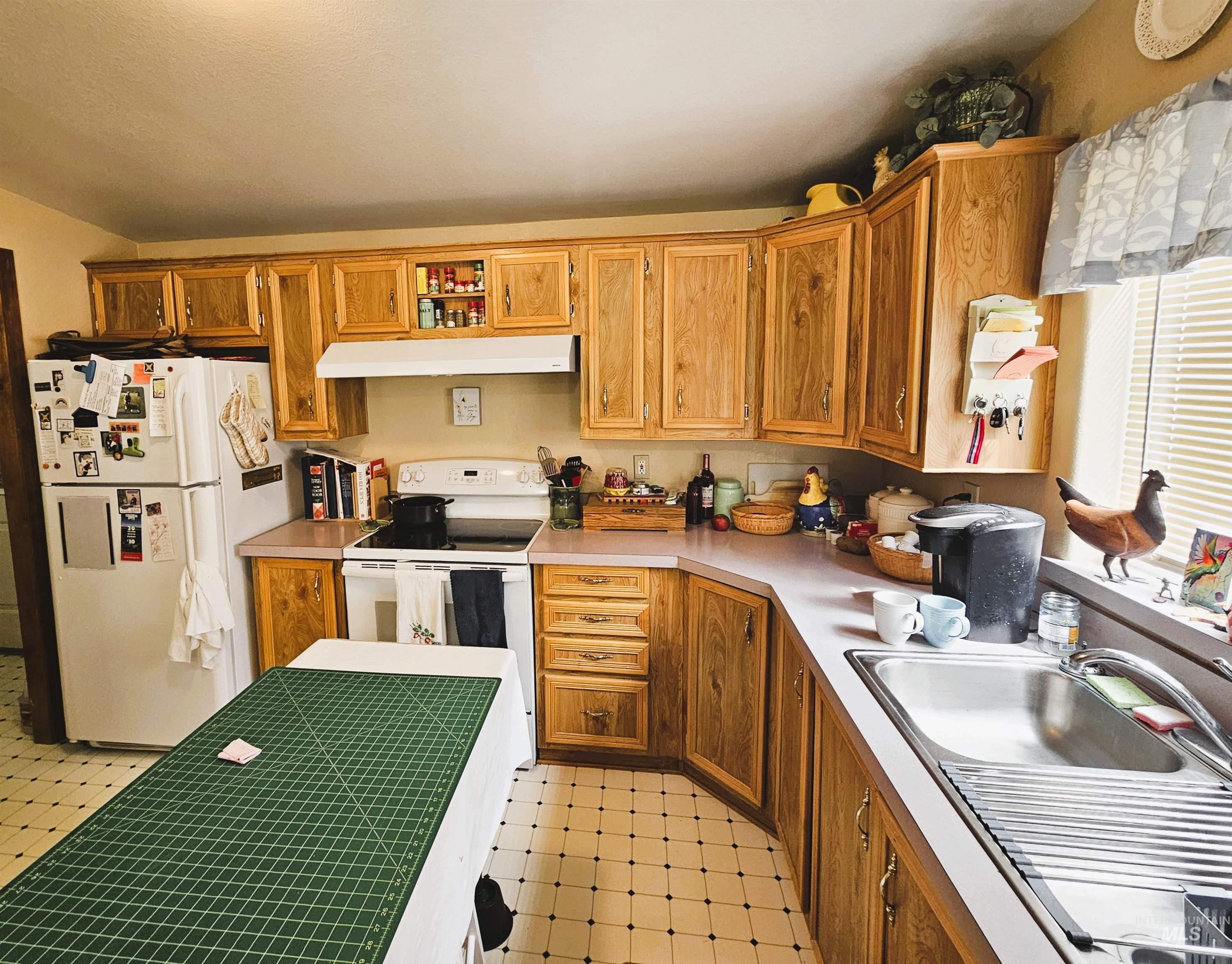 1407 & 1407 1/2 Burrell Ave, Lewiston, Idaho 83501, 3 Bedrooms, 1 Bathroom, Residential Income For Sale, Price $399,900, 98999558