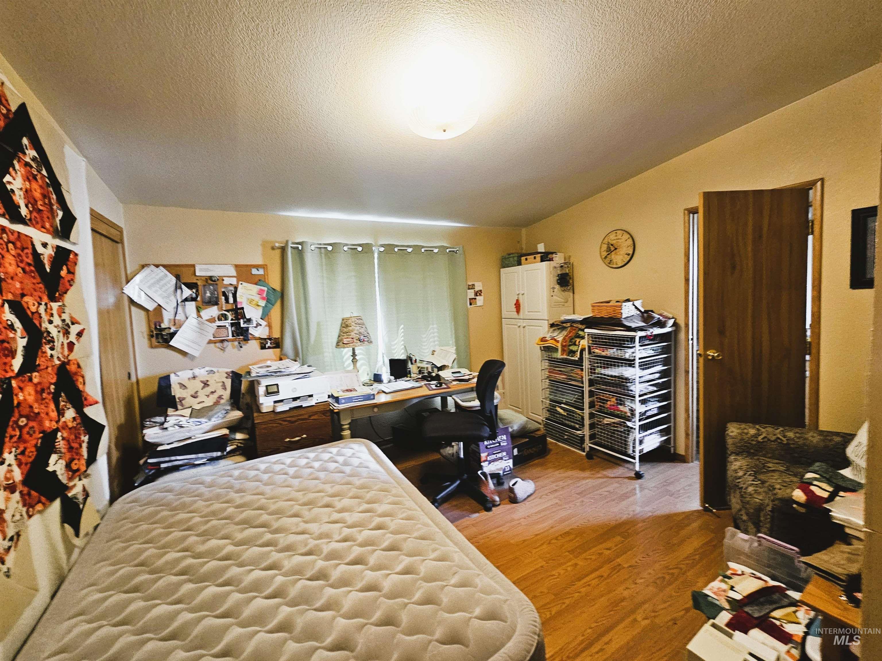 1407 & 1407 1/2 Burrell Ave, Lewiston, Idaho 83501, 3 Bedrooms, 1 Bathroom, Residential Income For Sale, Price $399,900, 98999558