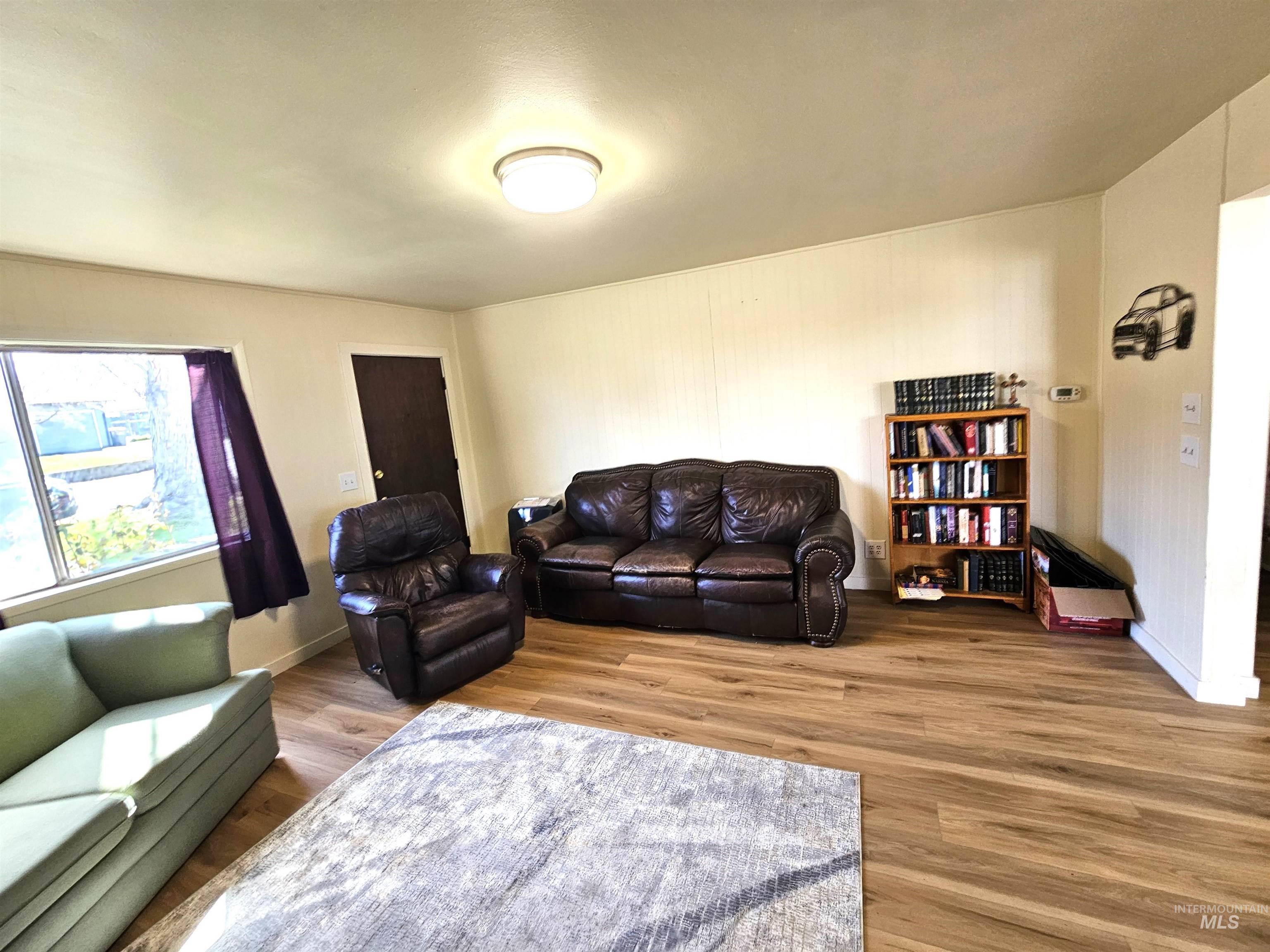 1407 & 1407 1/2 Burrell Ave, Lewiston, Idaho 83501, 3 Bedrooms, 1 Bathroom, Residential Income For Sale, Price $399,900, 98999558