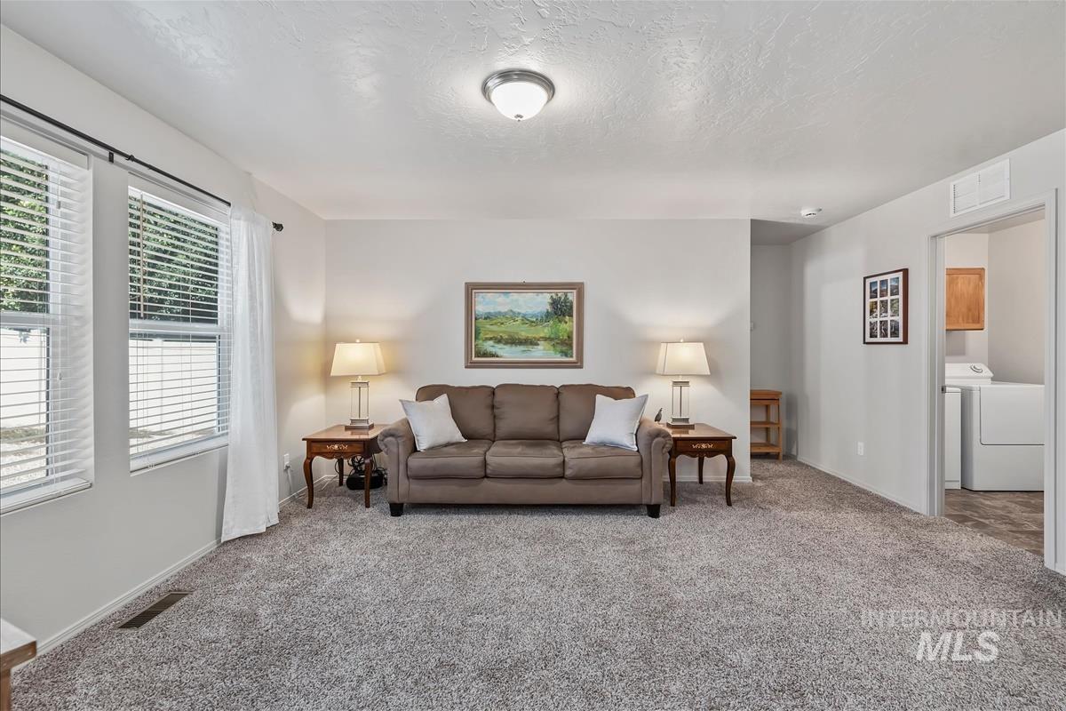 20533 Wyeth Ave, Caldwell, Idaho 83605, 3 Bedrooms, 2 Bathrooms, Residential For Sale, Price $339,900,MLS 98999560