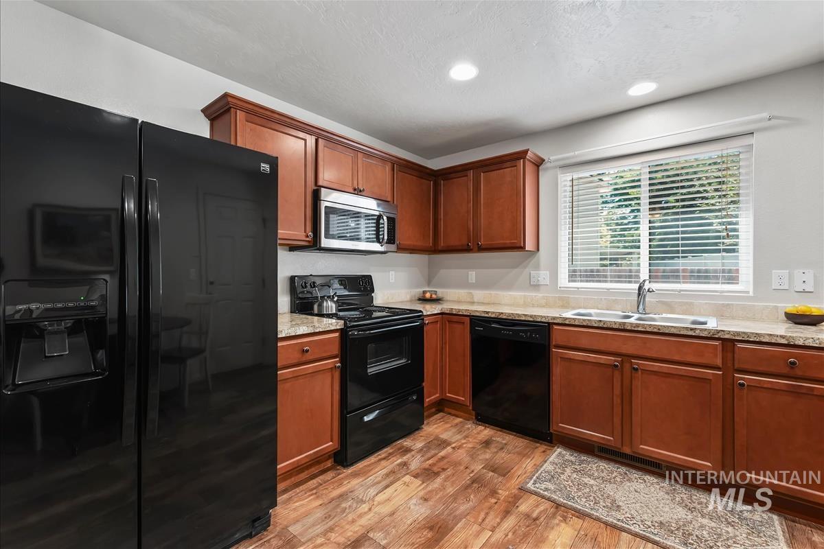 20533 Wyeth Ave, Caldwell, Idaho 83605, 3 Bedrooms, 2 Bathrooms, Residential For Sale, Price $339,900,MLS 98999560