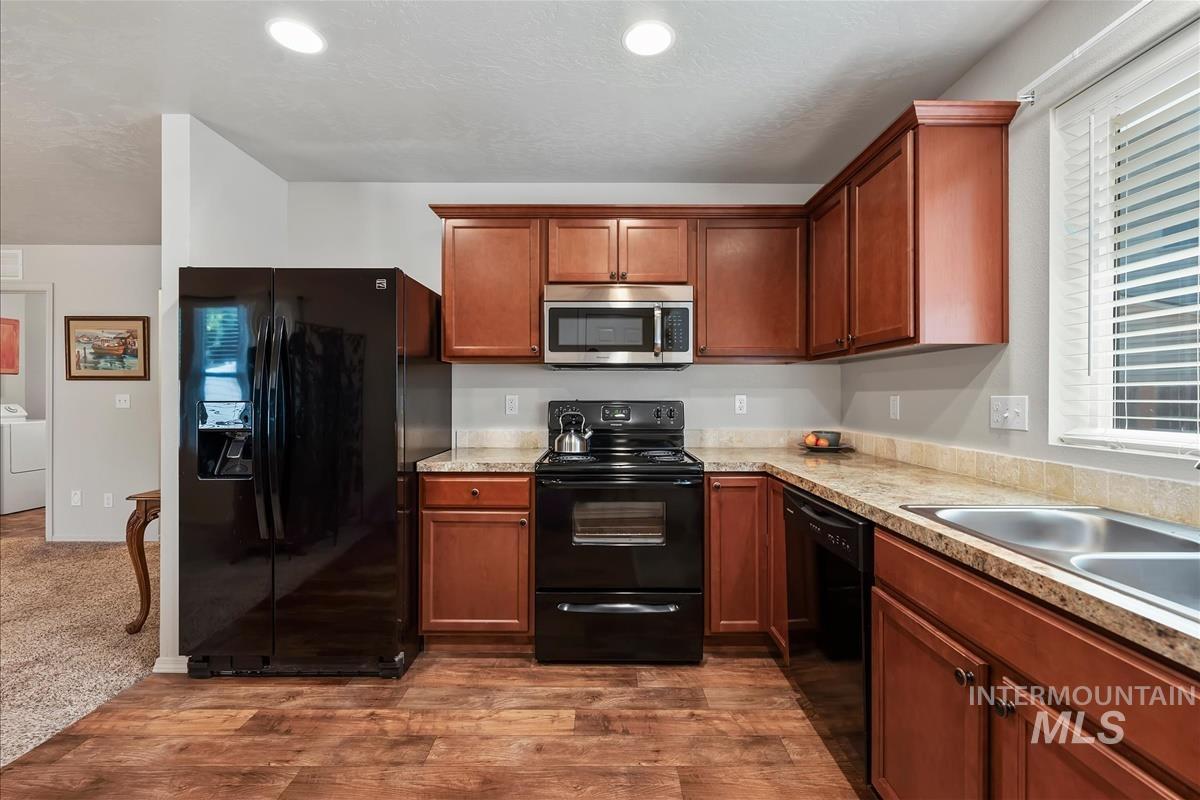 20533 Wyeth Ave, Caldwell, Idaho 83605, 3 Bedrooms, 2 Bathrooms, Residential For Sale, Price $339,900,MLS 98999560