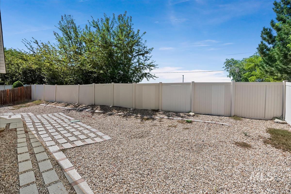 20533 Wyeth Ave, Caldwell, Idaho 83605, 3 Bedrooms, 2 Bathrooms, Residential For Sale, Price $339,900,MLS 98999560