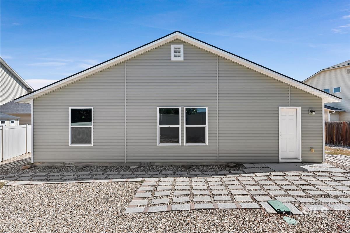 20533 Wyeth Ave, Caldwell, Idaho 83605, 3 Bedrooms, 2 Bathrooms, Residential For Sale, Price $339,900,MLS 98999560