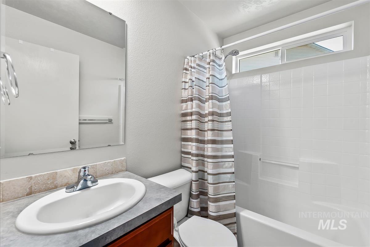 20533 Wyeth Ave, Caldwell, Idaho 83605, 3 Bedrooms, 2 Bathrooms, Residential For Sale, Price $339,900,MLS 98999560