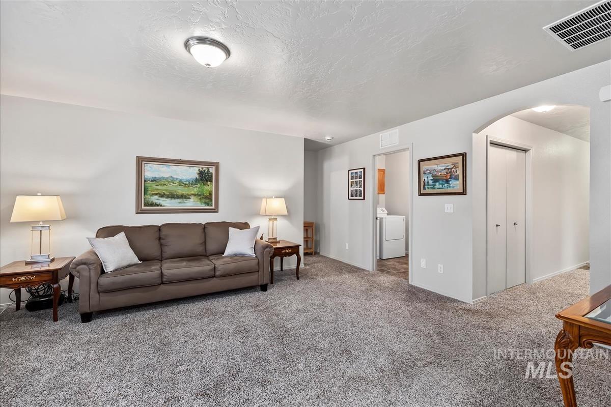 20533 Wyeth Ave, Caldwell, Idaho 83605, 3 Bedrooms, 2 Bathrooms, Residential For Sale, Price $339,900,MLS 98999560