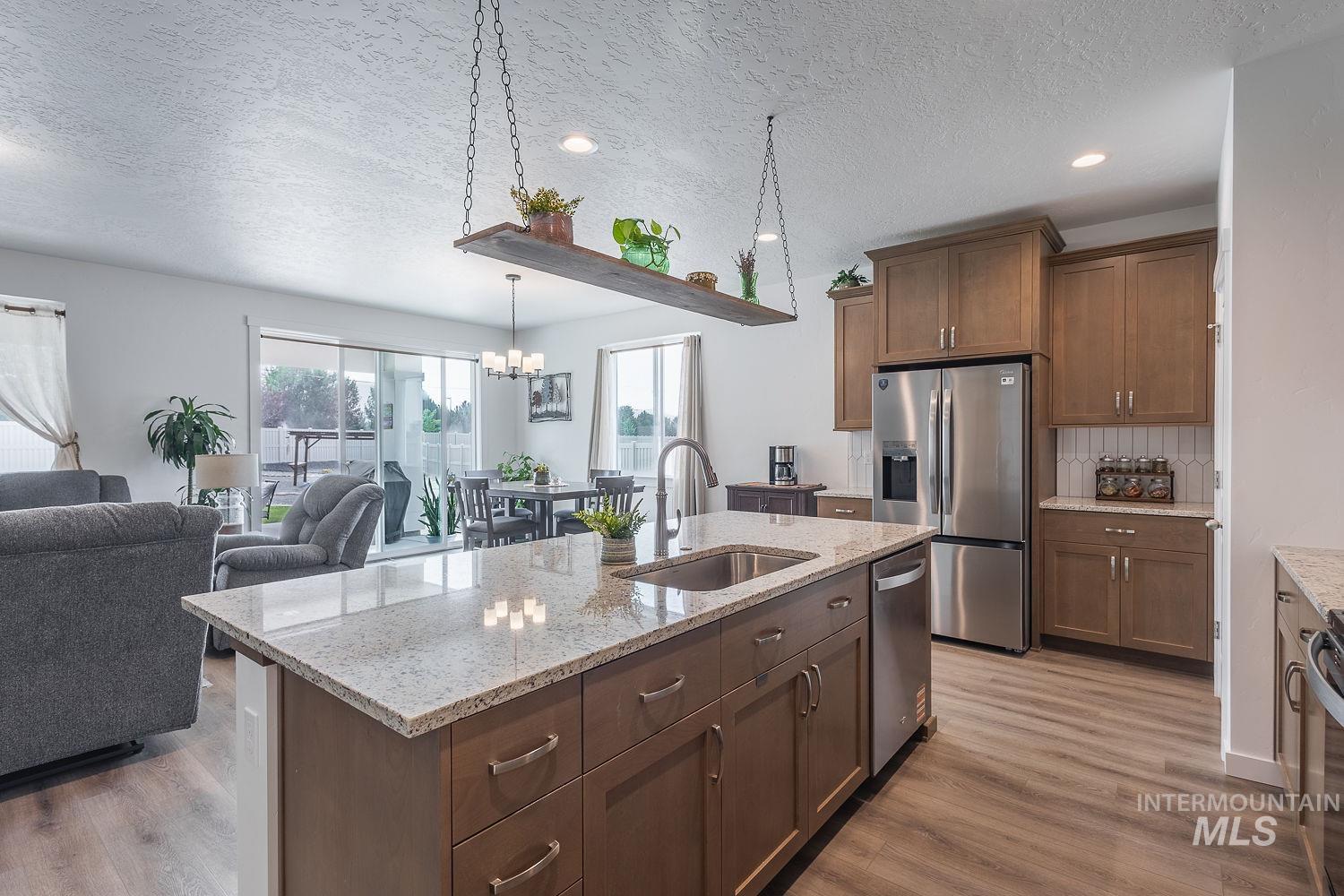 1926 Chokecherry Ave, Middleton, Idaho 83644, 3 Bedrooms, 2 Bathrooms, Residential For Sale, Price $530,000, 98999564