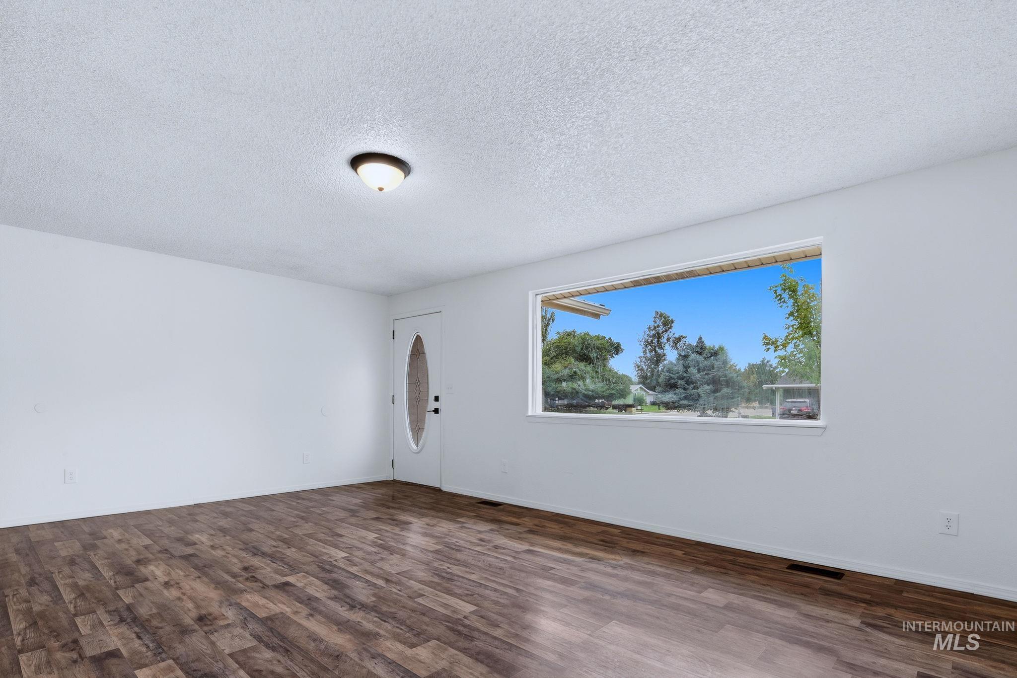 848 W Kinghorn Dr, Nampa, Idaho 83651, 4 Bedrooms, 1 Bathroom, Residential For Sale, Price $324,990,MLS 98999569