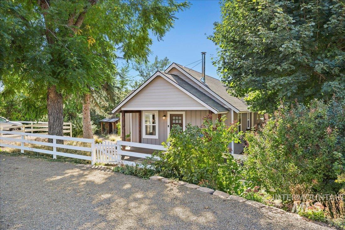 2651 Fruitvale Glendale Road, Council, Idaho 83612, 2 Bedrooms, 1 Bathroom, Residential For Sale, Price $612,000,MLS 98999570