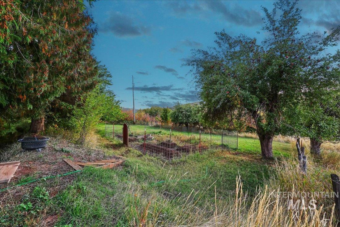 2651 Fruitvale Glendale Road, Council, Idaho 83612, 2 Bedrooms, 1 Bathroom, Residential For Sale, Price $612,000,MLS 98999570