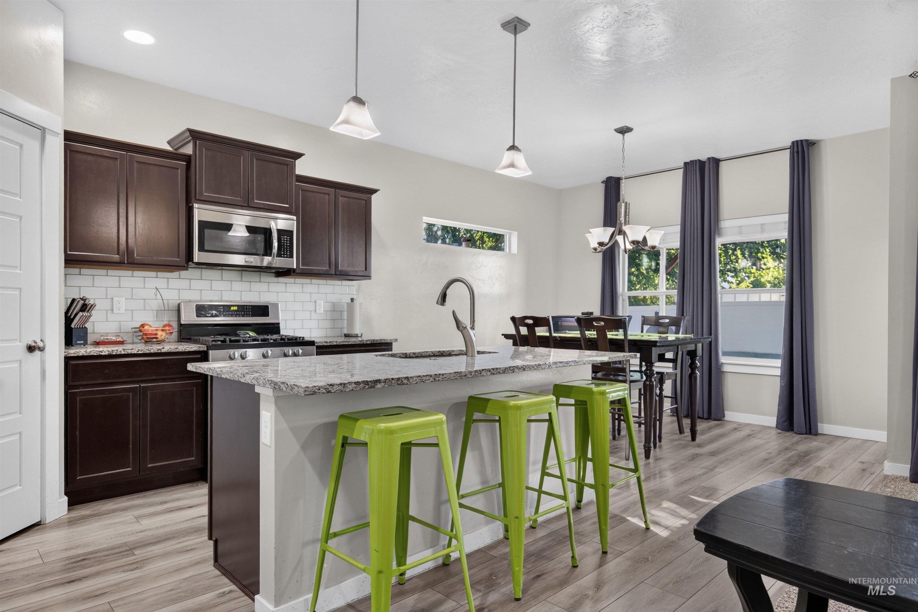 11945 W Netherland Drive, Boise, Idaho 83709, 3 Bedrooms, 2 Bathrooms, Residential For Sale, Price $599,900, 98999572