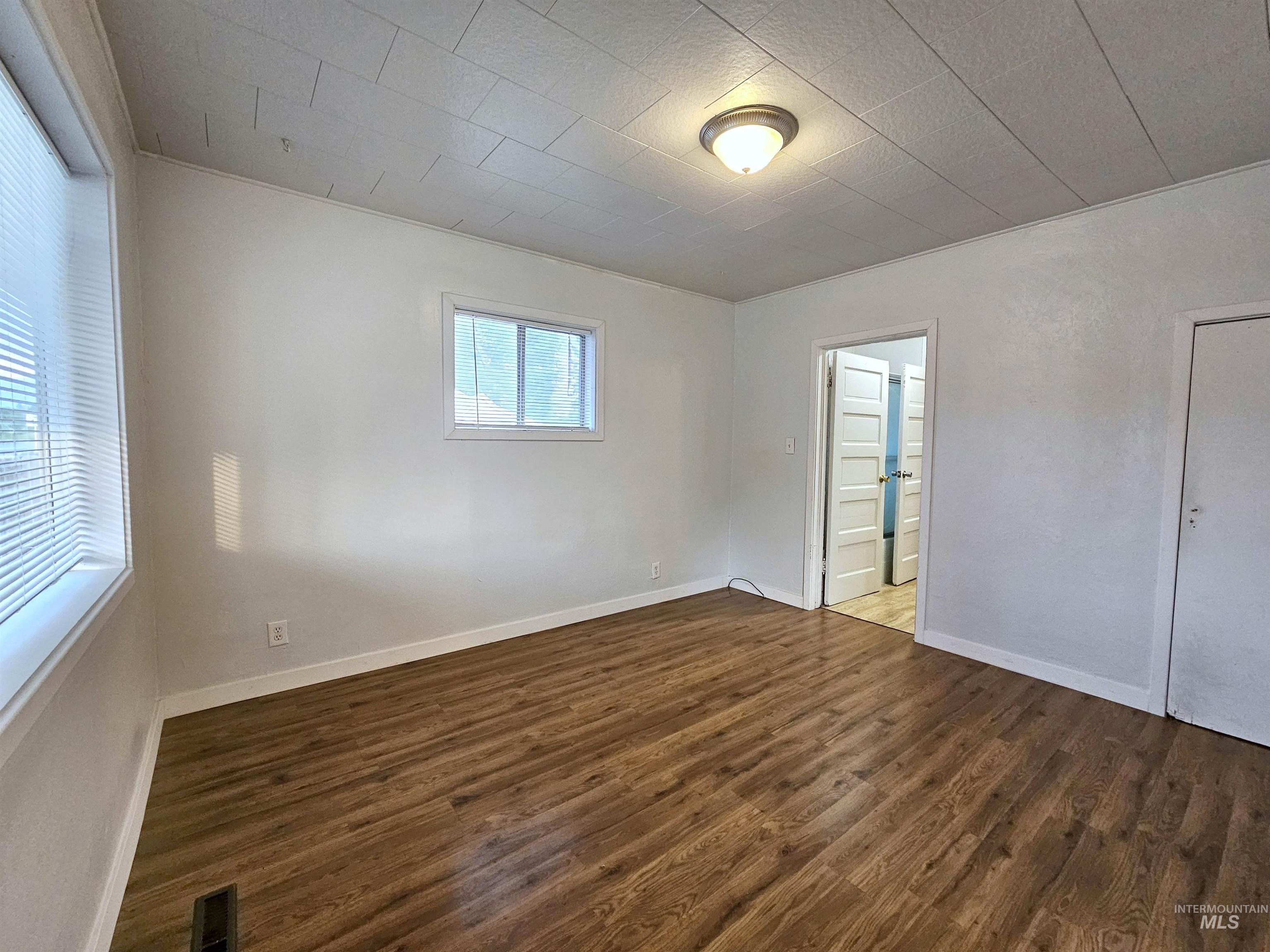 130 E 17th St., Idaho Falls, Idaho 83404, 4 Bedrooms, 2 Bathrooms, Residential For Sale, Price $285,000,MLS 98999574