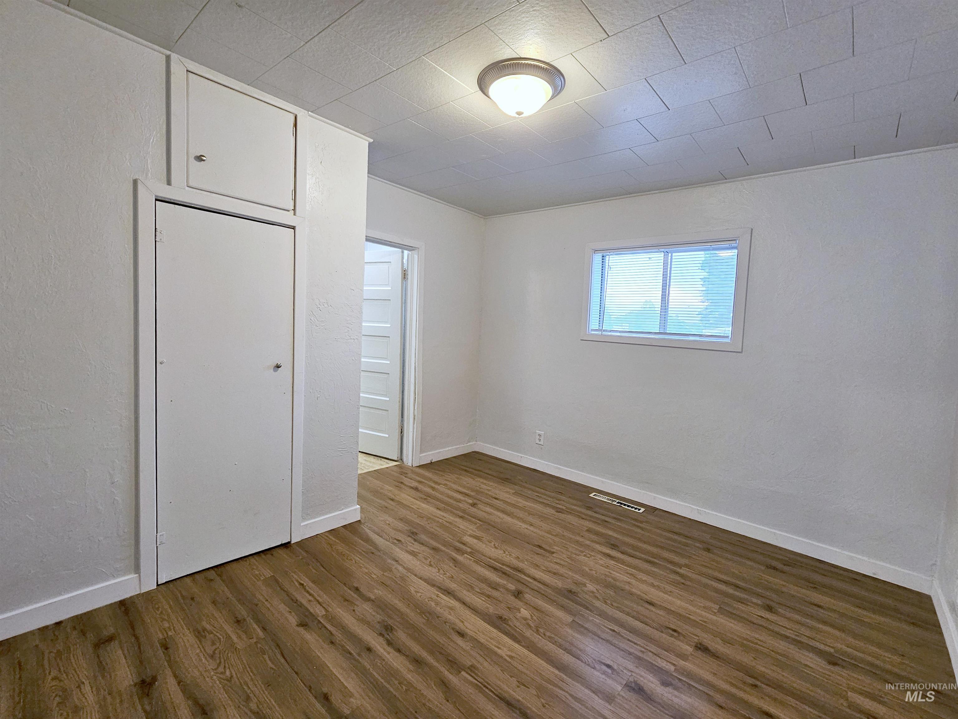 130 E 17th St., Idaho Falls, Idaho 83404, 4 Bedrooms, 2 Bathrooms, Residential For Sale, Price $285,000,MLS 98999574