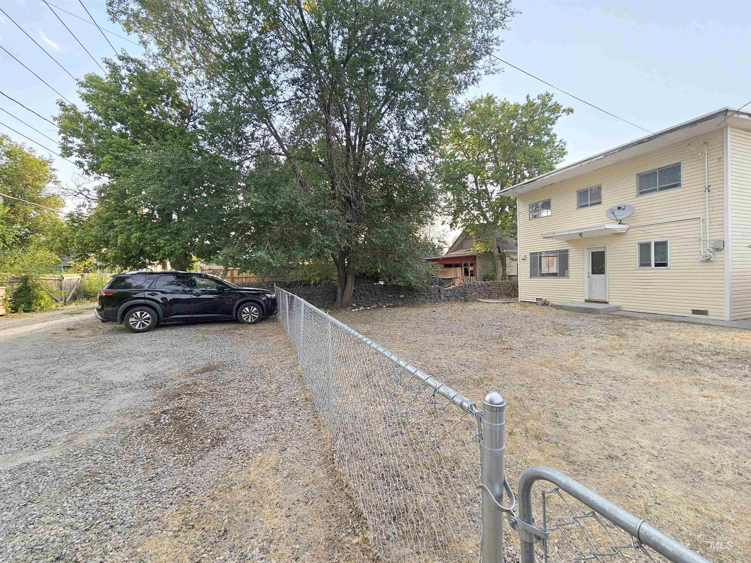 130 E 17th St., Idaho Falls, Idaho 83404, 4 Bedrooms, 2 Bathrooms, Residential For Sale, Price $285,000,MLS 98999574