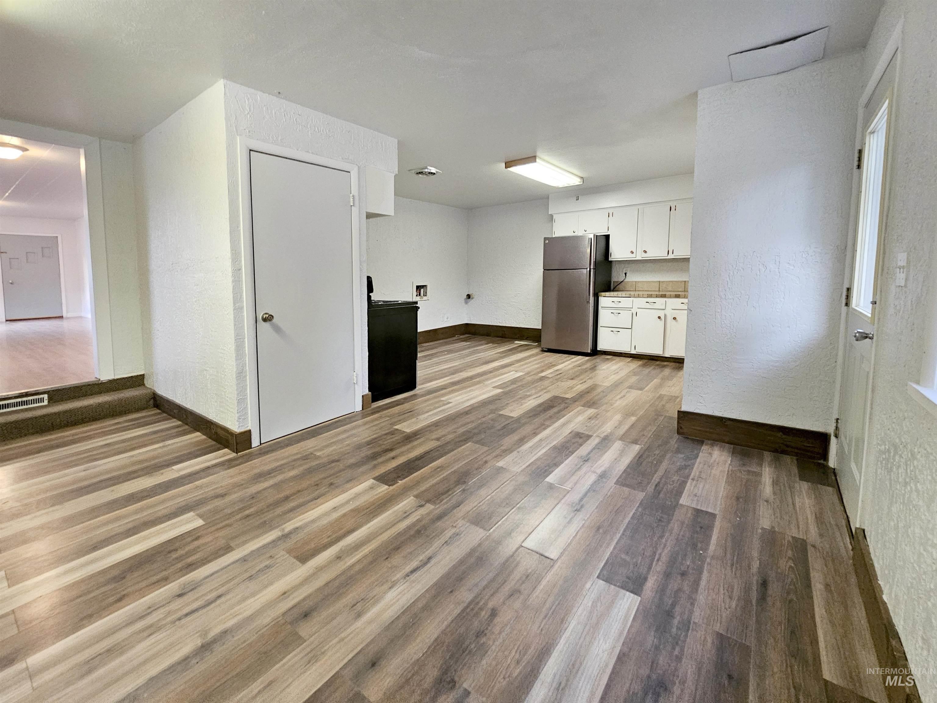 130 E 17th St., Idaho Falls, Idaho 83404, 4 Bedrooms, 2 Bathrooms, Residential For Sale, Price $285,000,MLS 98999574