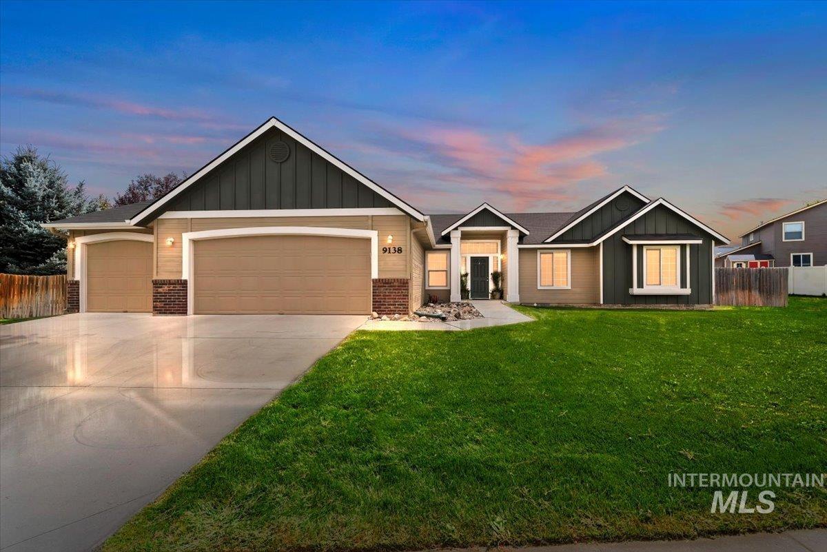9138 S Red Delicious, Kuna, Idaho 83634, 4 Bedrooms, 3 Bathrooms, Residential For Sale, Price $500,000, 98999576