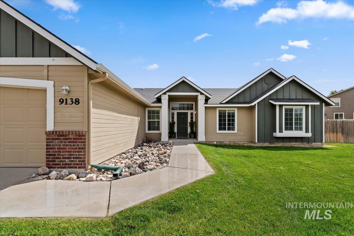 9138 S Red Delicious, Kuna, Idaho 83634, 4 Bedrooms, 3 Bathrooms, Residential For Sale, Price $500,000, 98999576