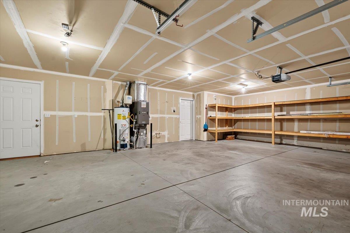 9138 S Red Delicious, Kuna, Idaho 83634, 4 Bedrooms, 3 Bathrooms, Residential For Sale, Price $500,000, 98999576