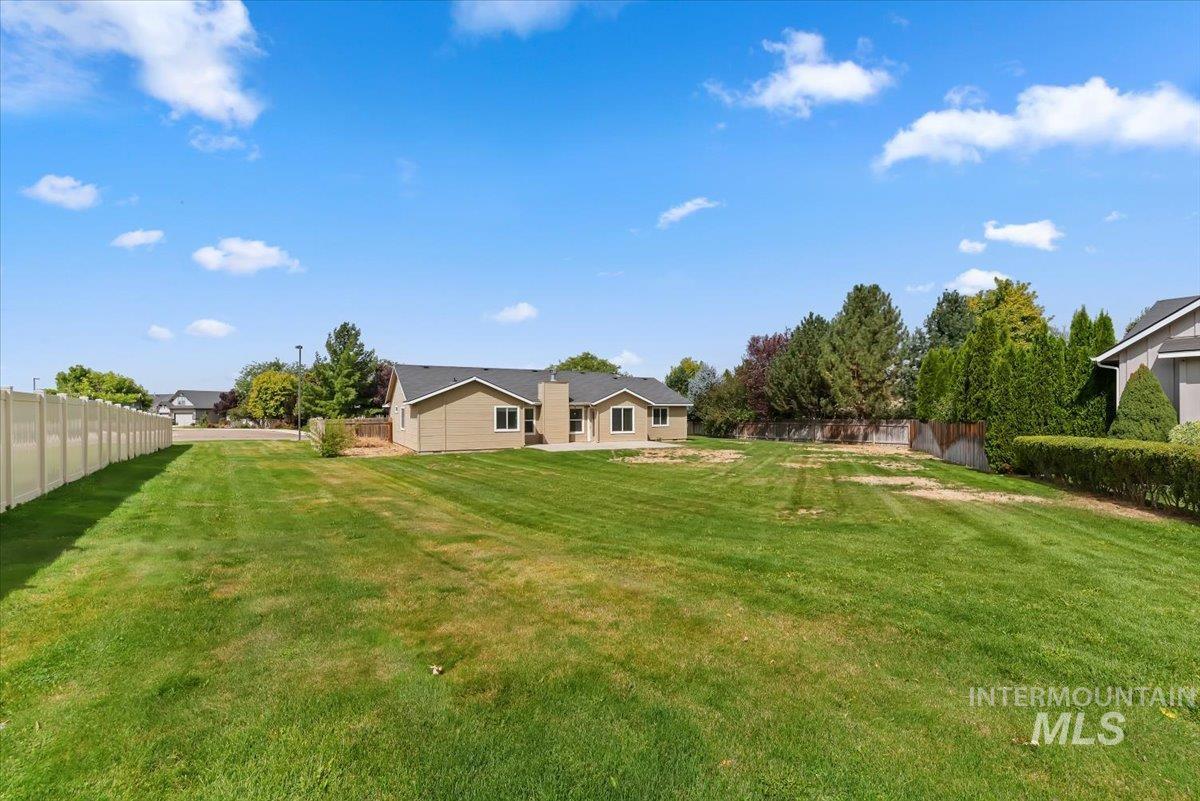 9138 S Red Delicious, Kuna, Idaho 83634, 4 Bedrooms, 3 Bathrooms, Residential For Sale, Price $500,000, 98999576