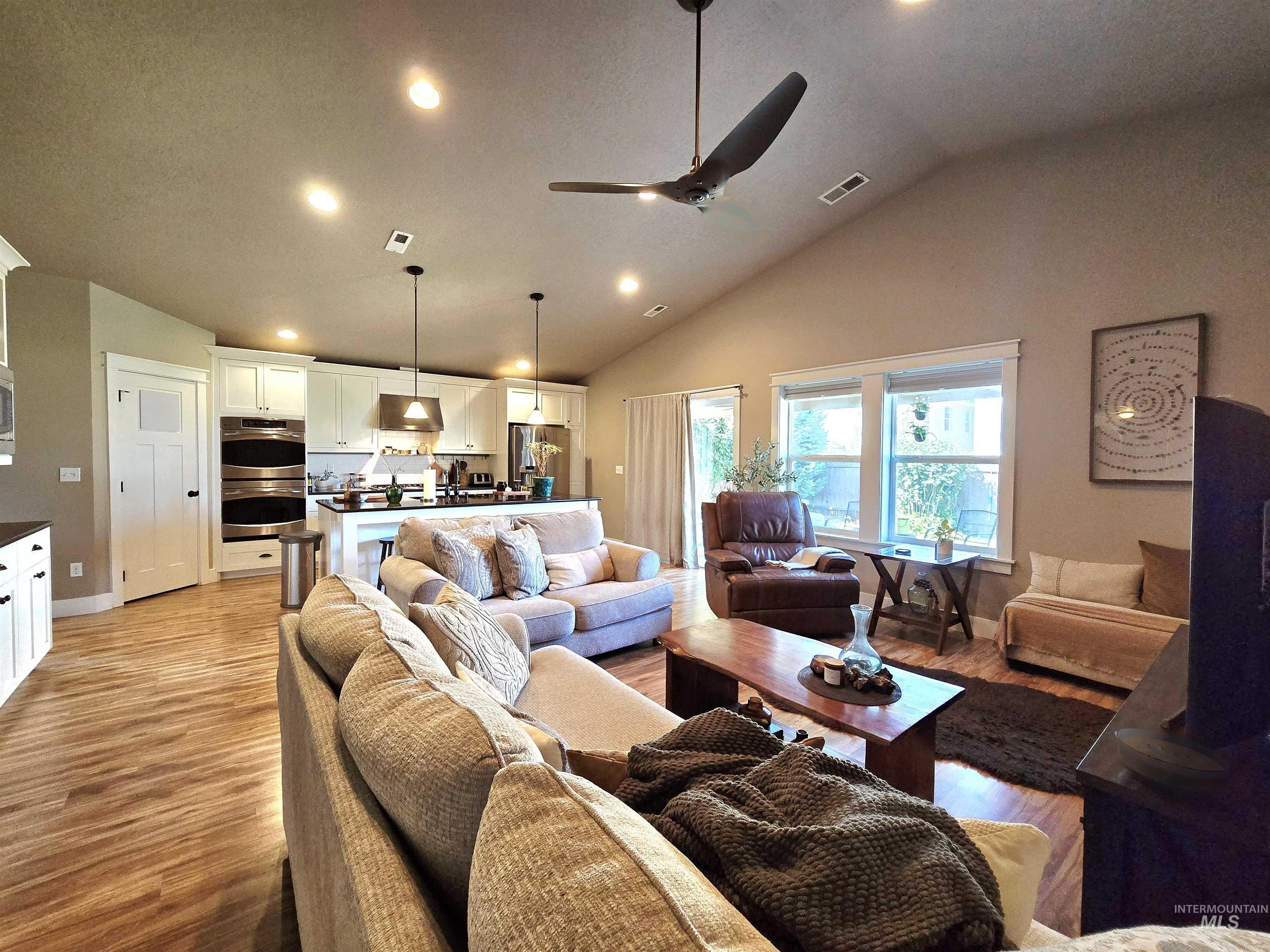 4447 N Weston Ave, Meridian, Idaho 83646, 3 Bedrooms, 2 Bathrooms, Residential For Sale, Price $499,900, 98999578
