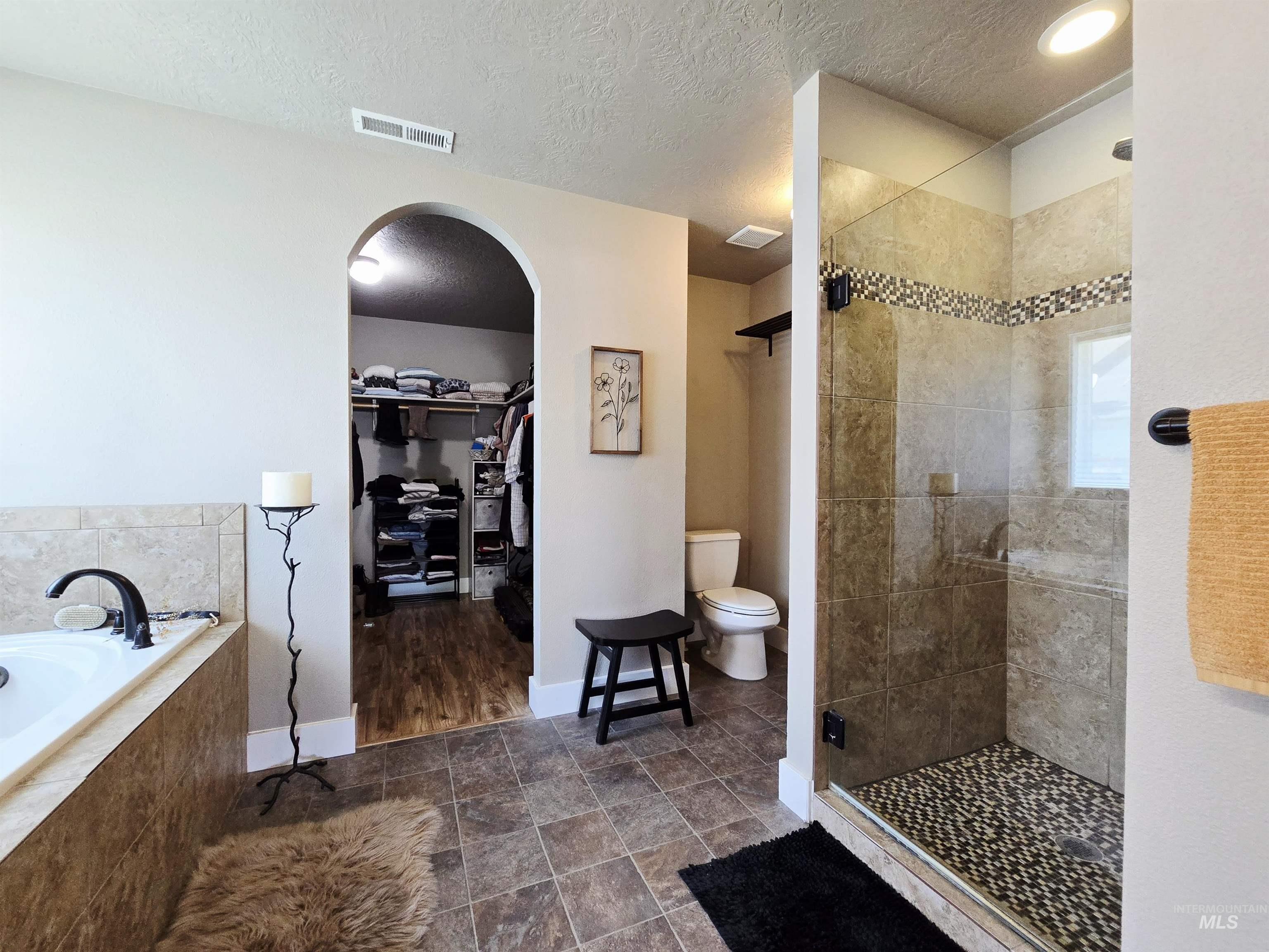 4447 N Weston Ave, Meridian, Idaho 83646, 3 Bedrooms, 2 Bathrooms, Residential For Sale, Price $499,900, 98999578