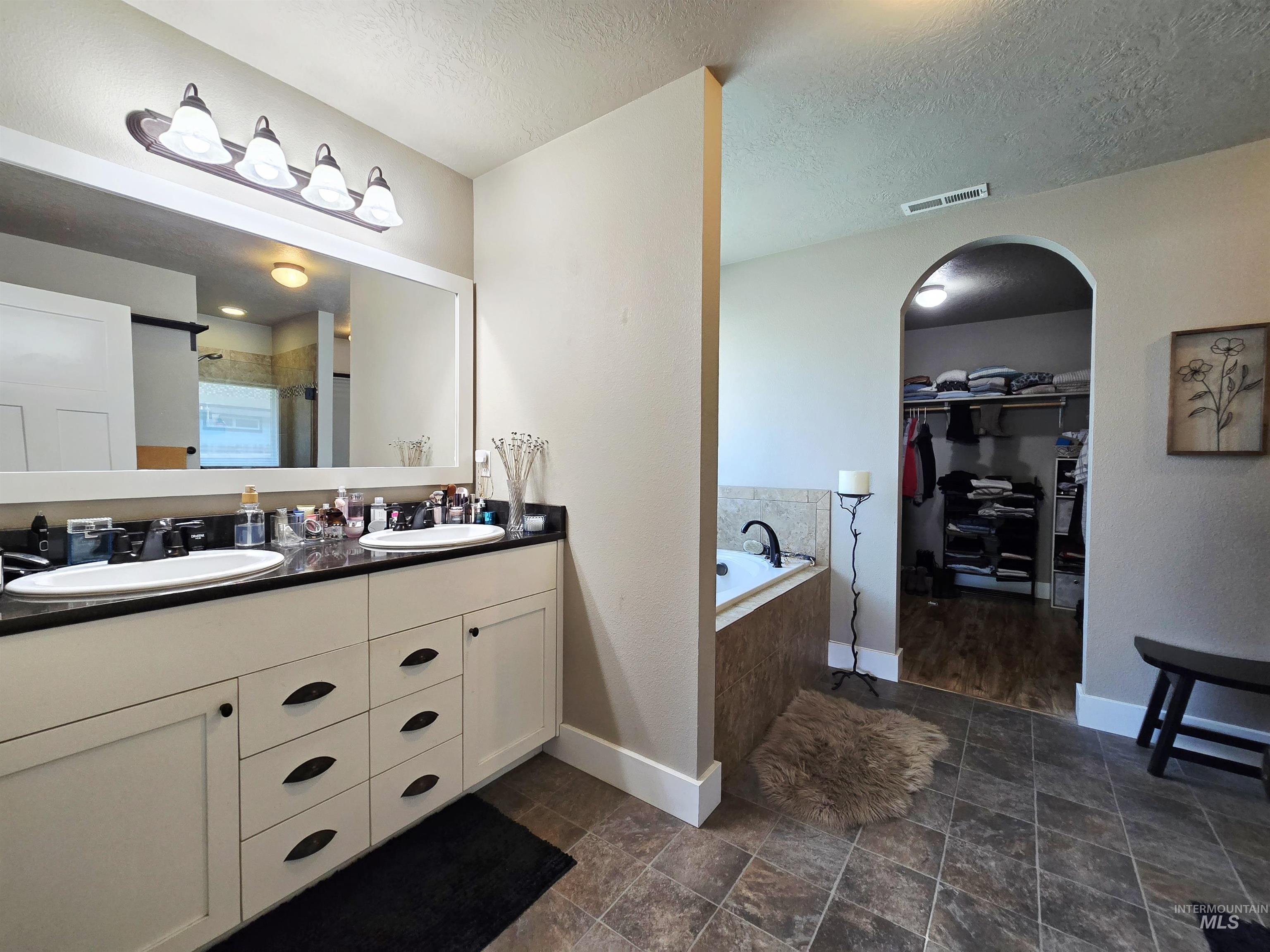 4447 N Weston Ave, Meridian, Idaho 83646, 3 Bedrooms, 2 Bathrooms, Residential For Sale, Price $499,900, 98999578