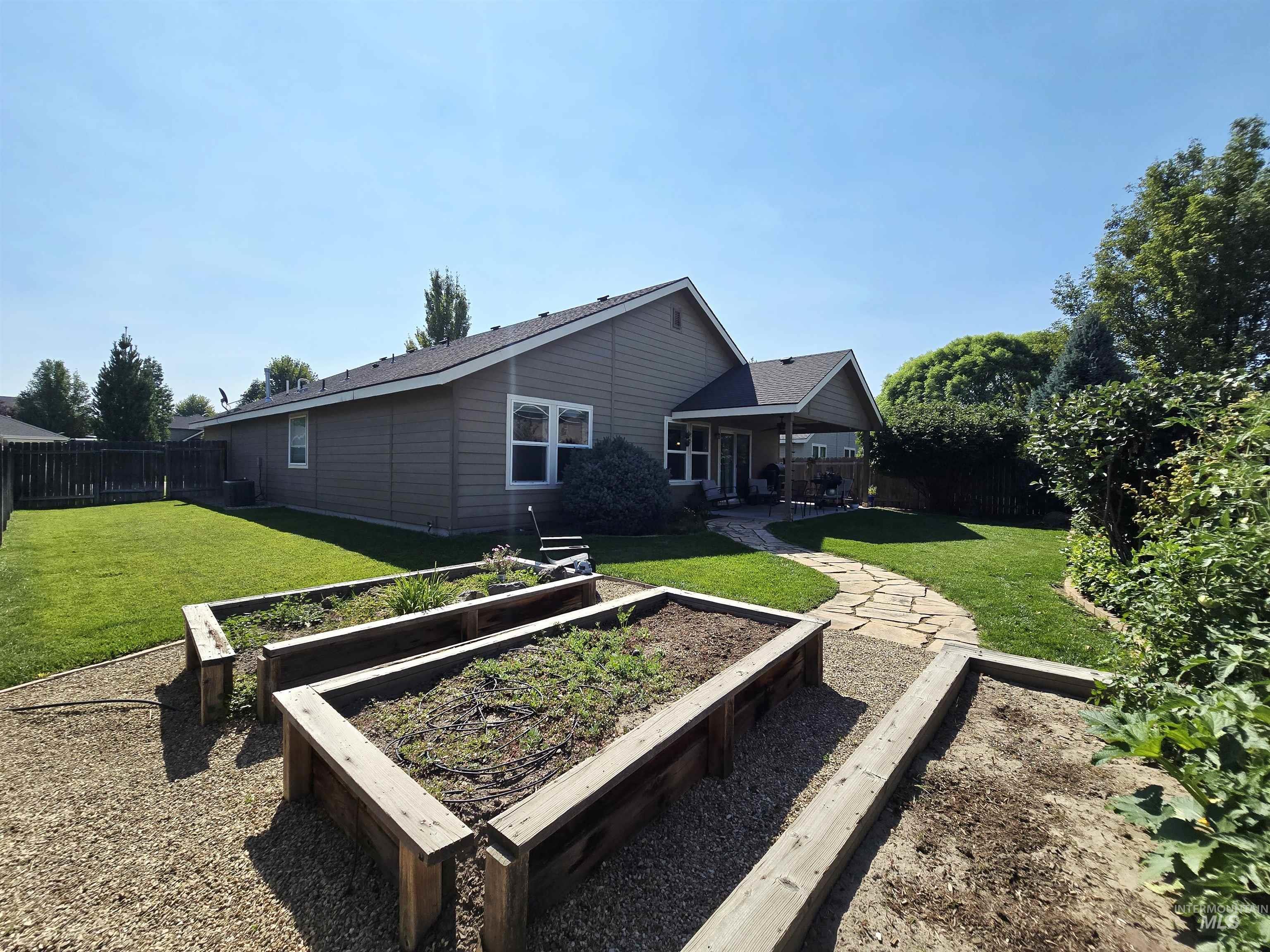 4447 N Weston Ave, Meridian, Idaho 83646, 3 Bedrooms, 2 Bathrooms, Residential For Sale, Price $499,900, 98999578