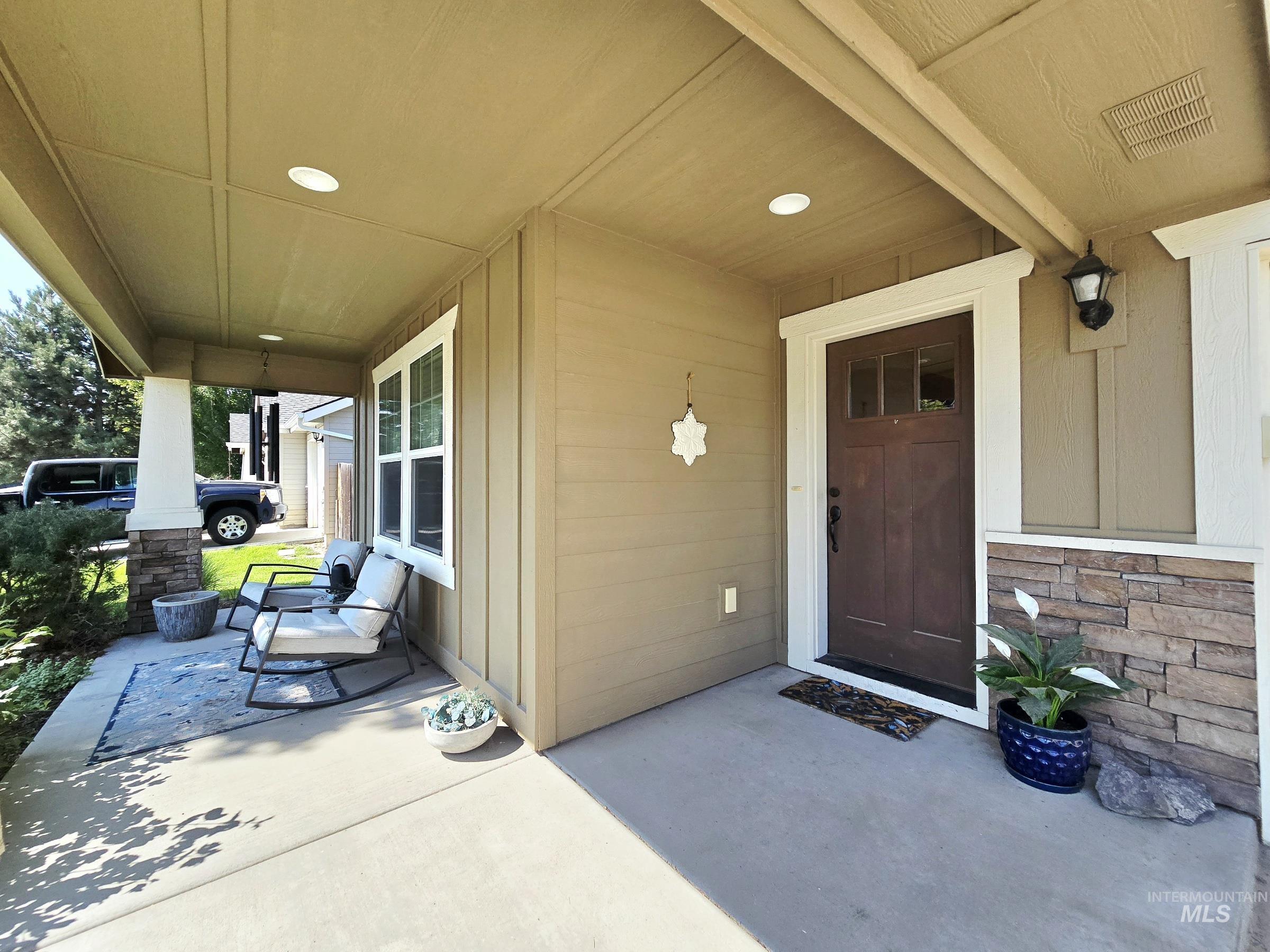4447 N Weston Ave, Meridian, Idaho 83646, 3 Bedrooms, 2 Bathrooms, Residential For Sale, Price $499,900, 98999578