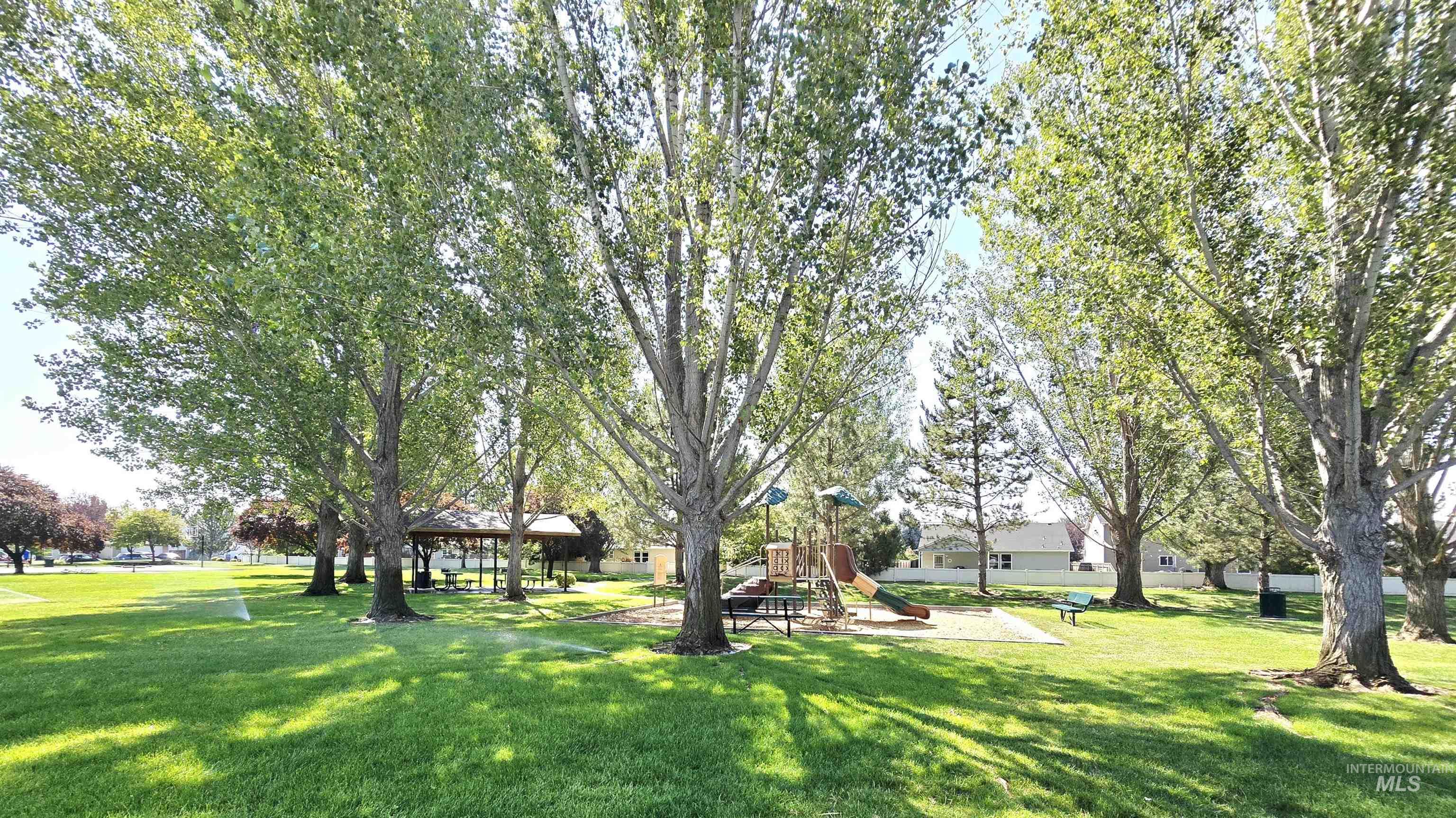 4447 N Weston Ave, Meridian, Idaho 83646, 3 Bedrooms, 2 Bathrooms, Residential For Sale, Price $499,900, 98999578