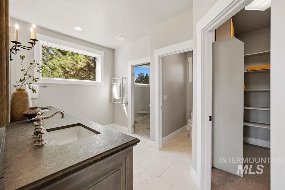 325 Whitetail Dr, McCall, Idaho 83638, 4 Bedrooms, 3.5 Bathrooms, Residential For Sale, Price $2,997,000,MLS 98999581