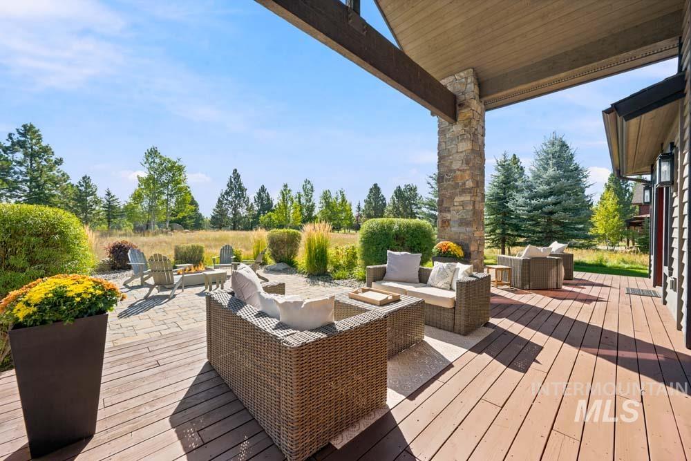 325 Whitetail Dr, McCall, Idaho 83638, 4 Bedrooms, 3.5 Bathrooms, Residential For Sale, Price $2,997,000,MLS 98999581