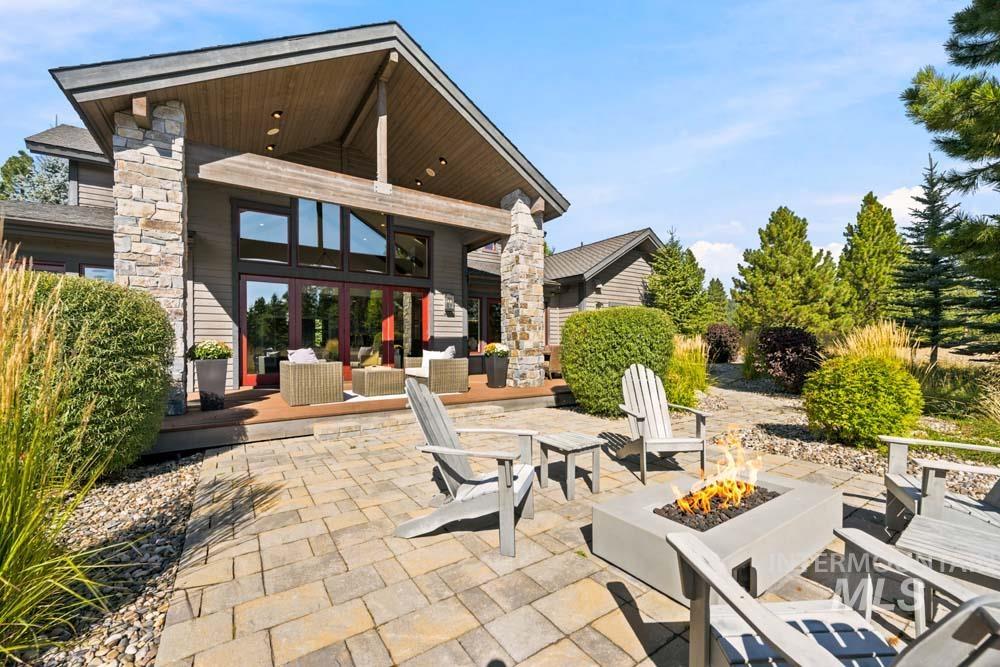 325 Whitetail Dr, McCall, Idaho 83638, 4 Bedrooms, 3.5 Bathrooms, Residential For Sale, Price $2,997,000,MLS 98999581