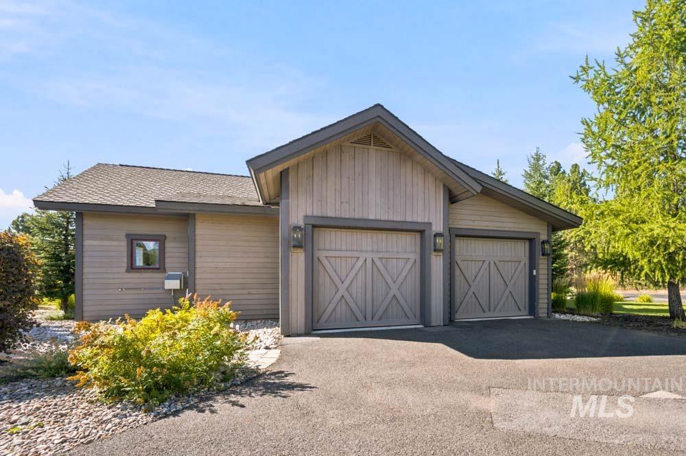 325 Whitetail Dr, McCall, Idaho 83638, 4 Bedrooms, 3.5 Bathrooms, Residential For Sale, Price $2,997,000,MLS 98999581